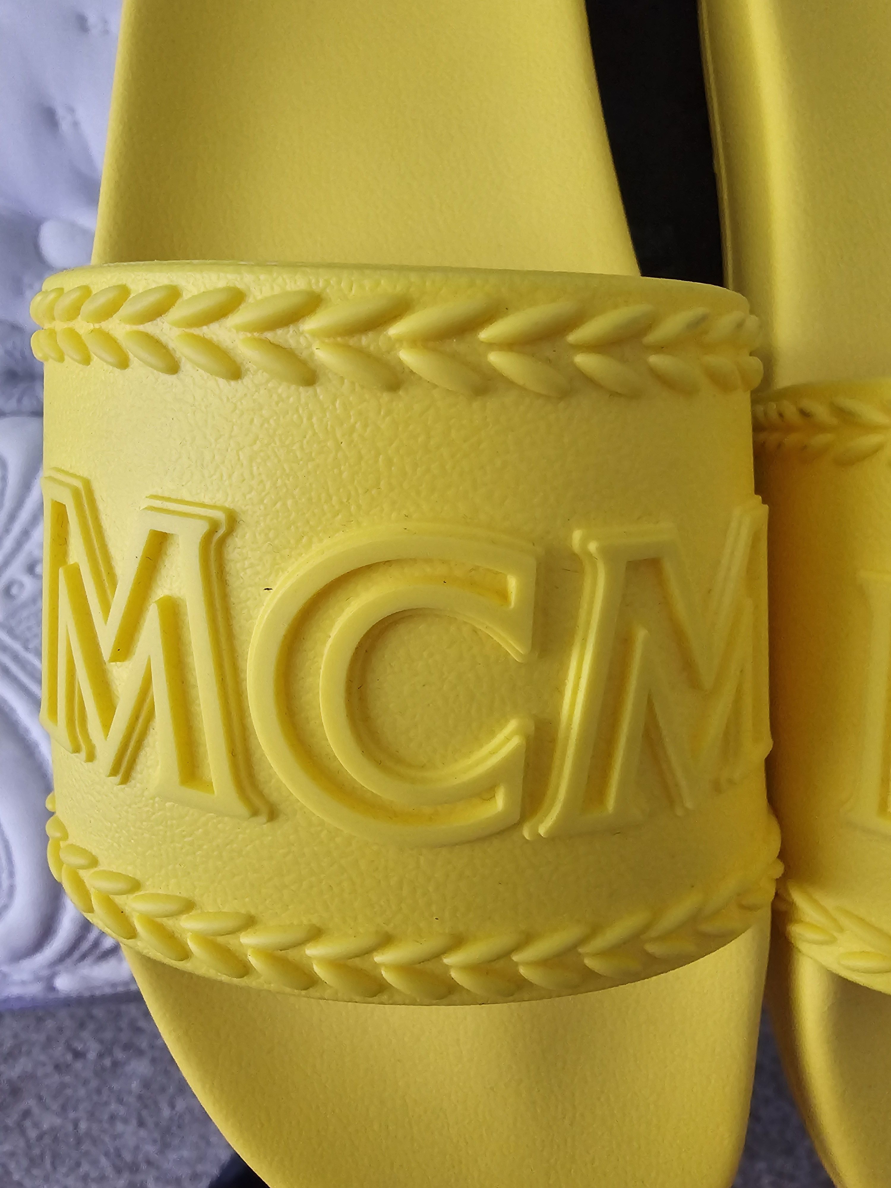 MCM MCM yellow slides Size US 7.5 / IT 37.5 - 5 Thumbnail