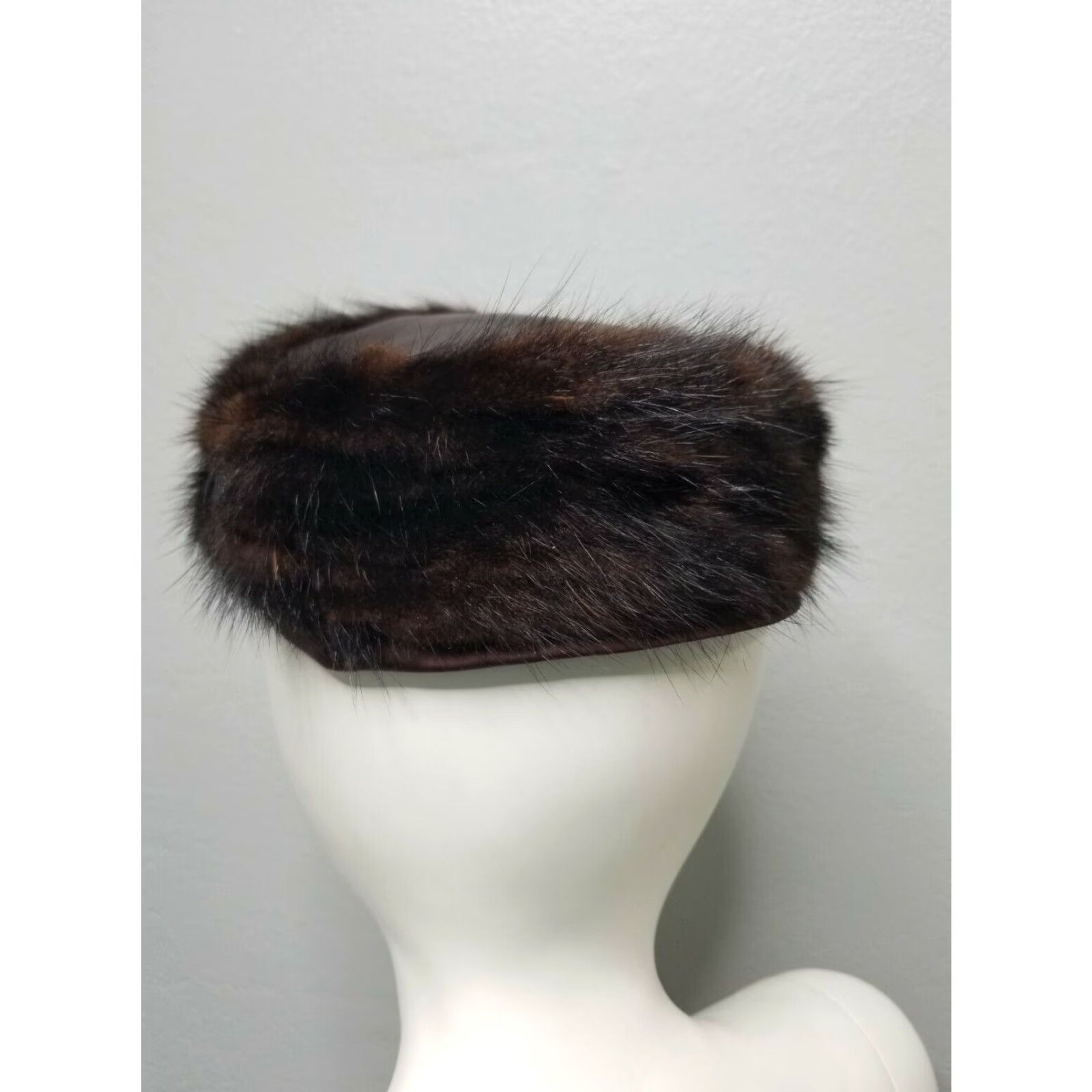 Vintage Vintage Union Made Pillbox Hat 1950s Brown Mink Fur Satin 22 Size ONE SIZE - 4 Thumbnail