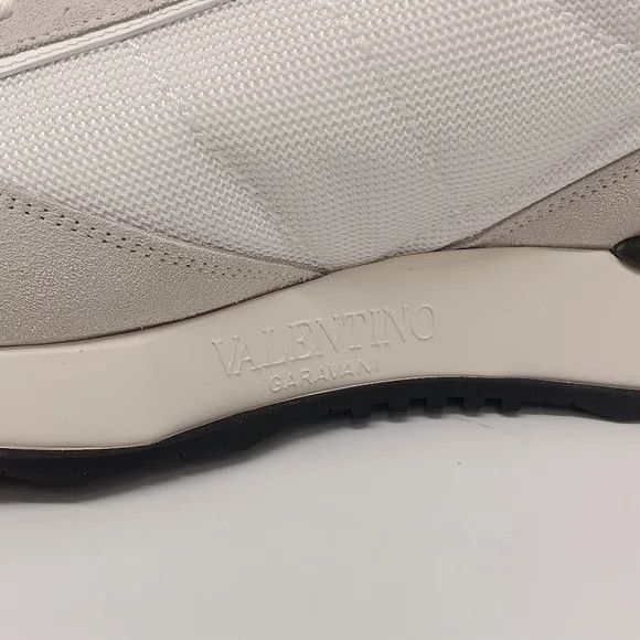 Valentino Valentino White VLogo Netrunner Chunky Sneakers-EU45/US12 Size US 11 / EU 44 - 10 Thumbnail