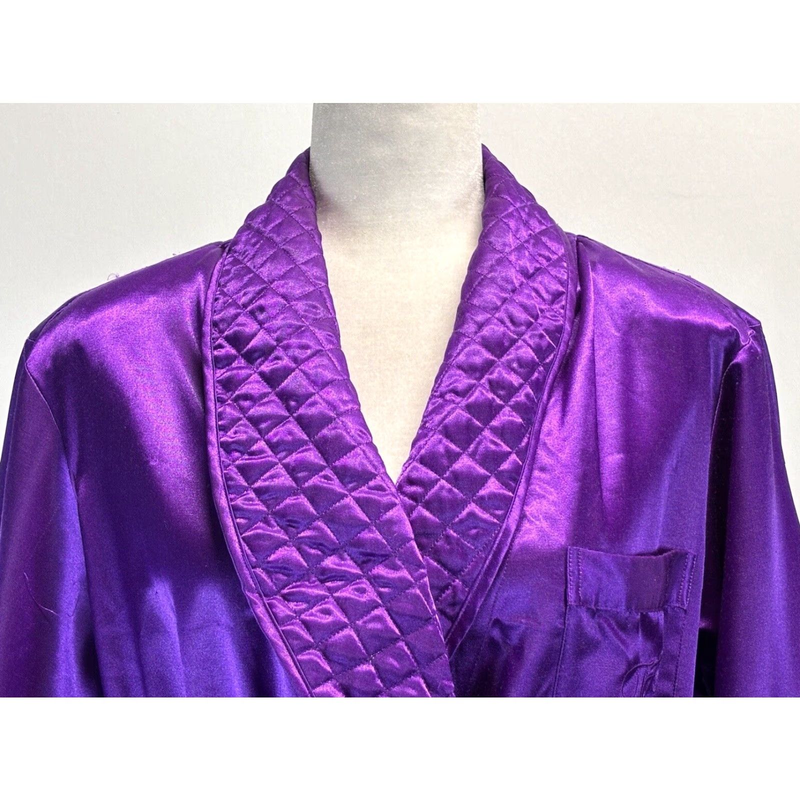 Victoria's Secret VINTAGE Victoria's Secret Purple Satin Robe Small Belted Shawl Collar Gold Label Womens Size ONE SIZE - 6 Thumbnail