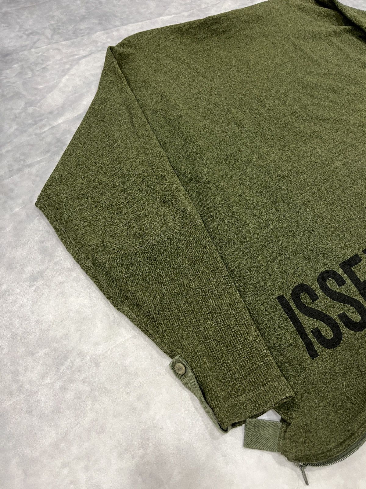 Issey Miyake Issey Miyake Transformable Zip Sweatshirt & Backpack Size US S / EU 44-46 / 1 - 3 Thumbnail