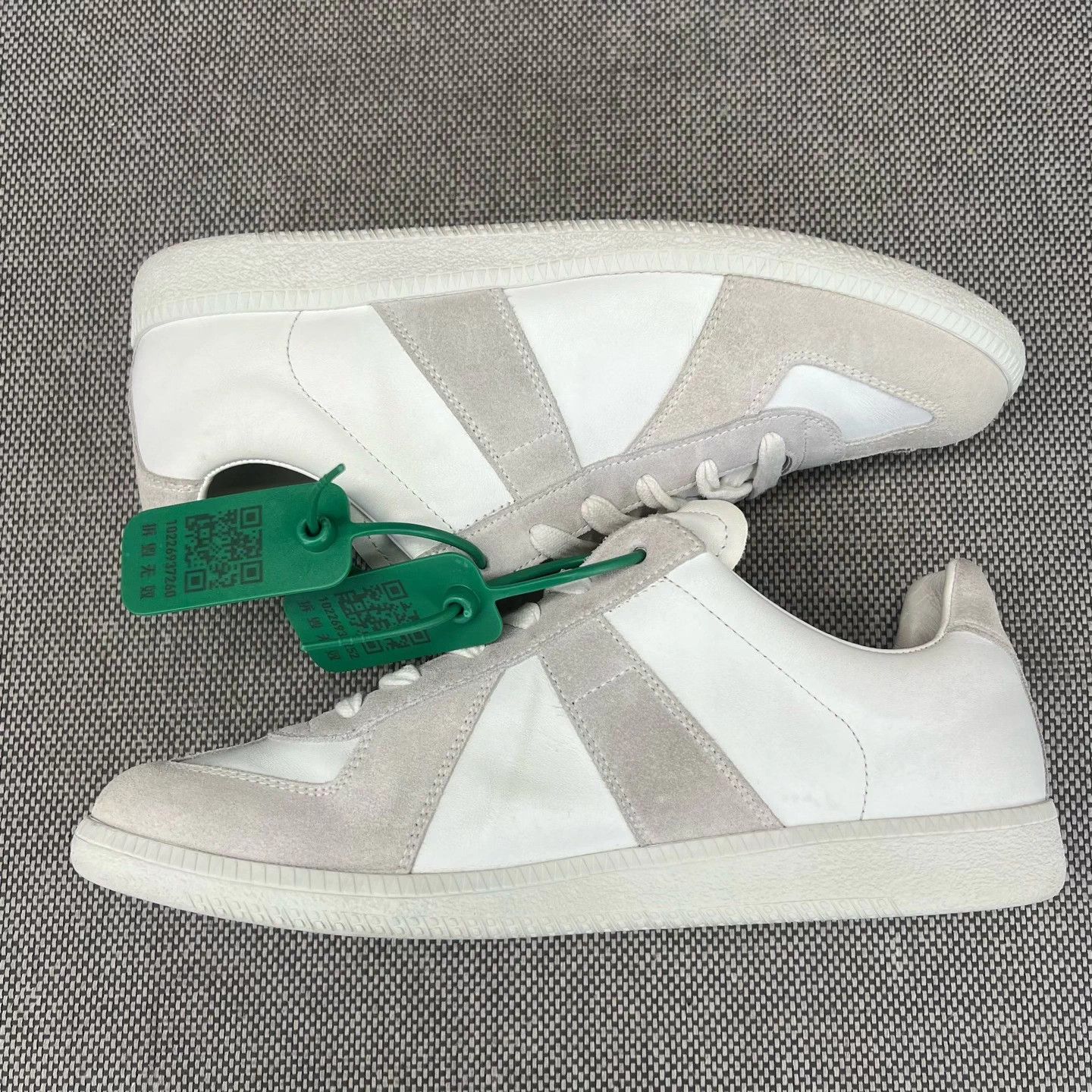 Maison Margiela Maison Margiela Replica Sneaker White/Gray 41 New Size US 8 / EU 41 - 2 Thumbnail
