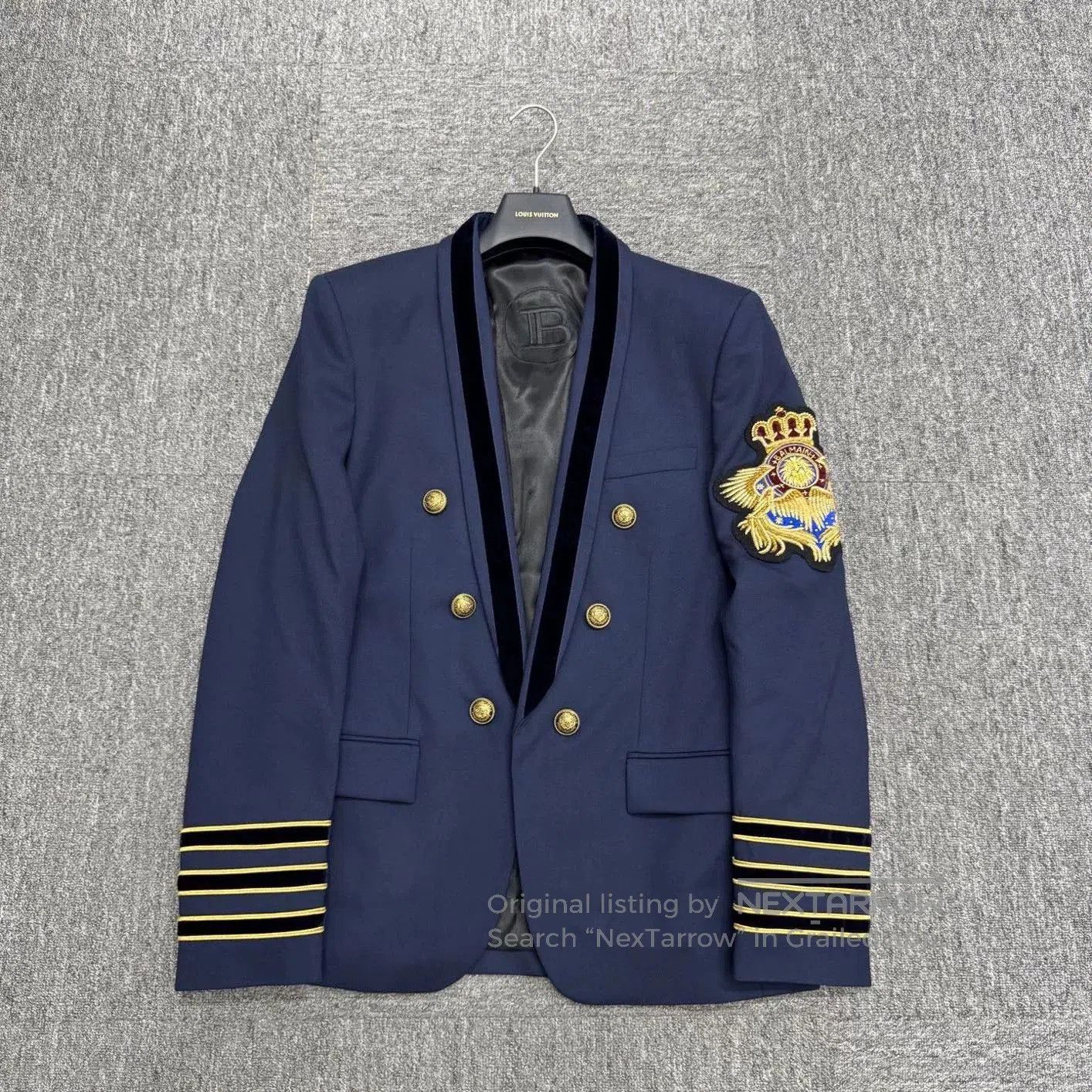 Balmain balmain embroidered crown wool blazer. Size US L / EU 52-54 / 3 - 1 Thumbnail