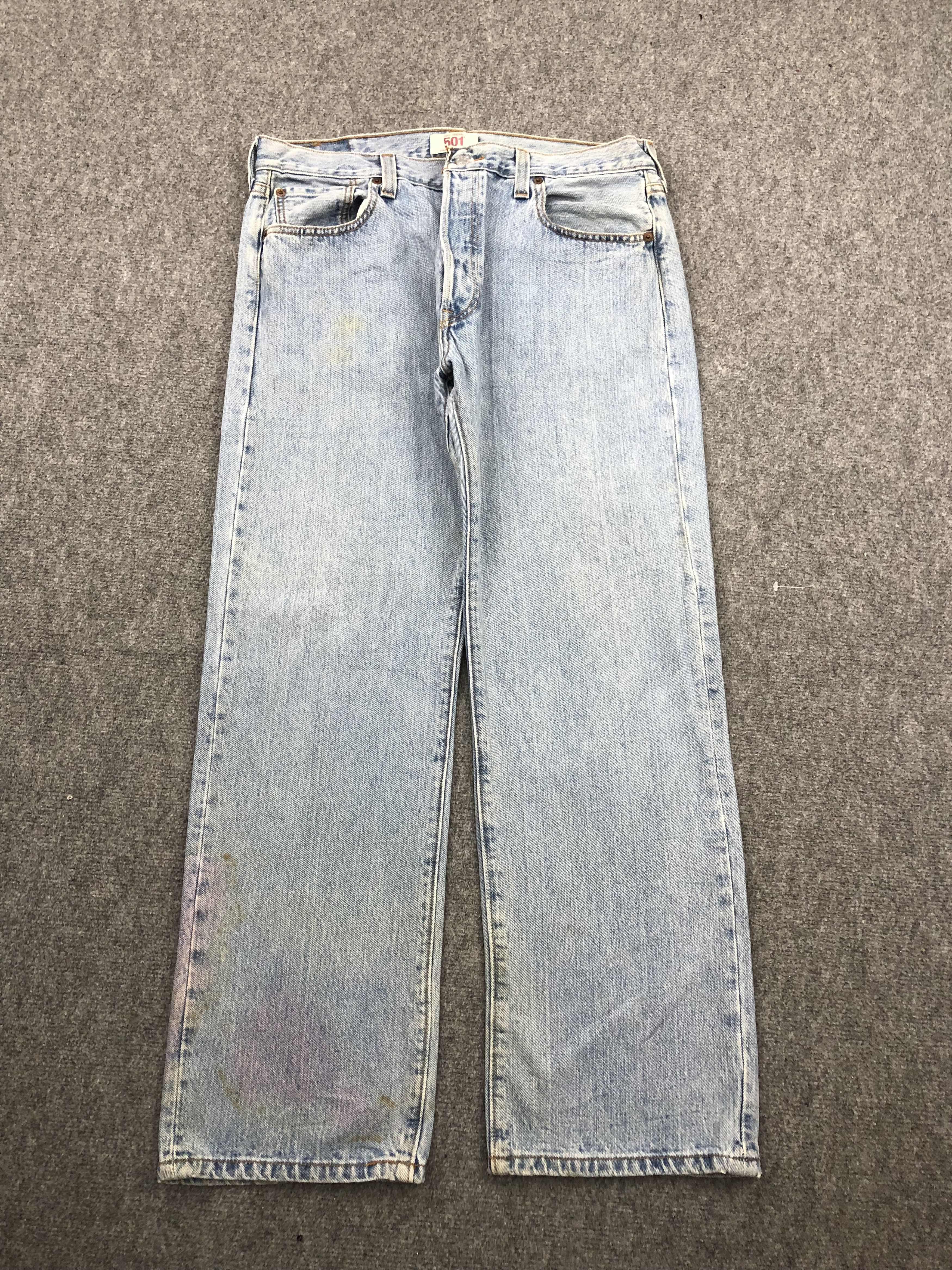 Levi's Vintage Levis 501 Light Washed Jeans DPP0229 Size US 35 - 1 Thumbnail