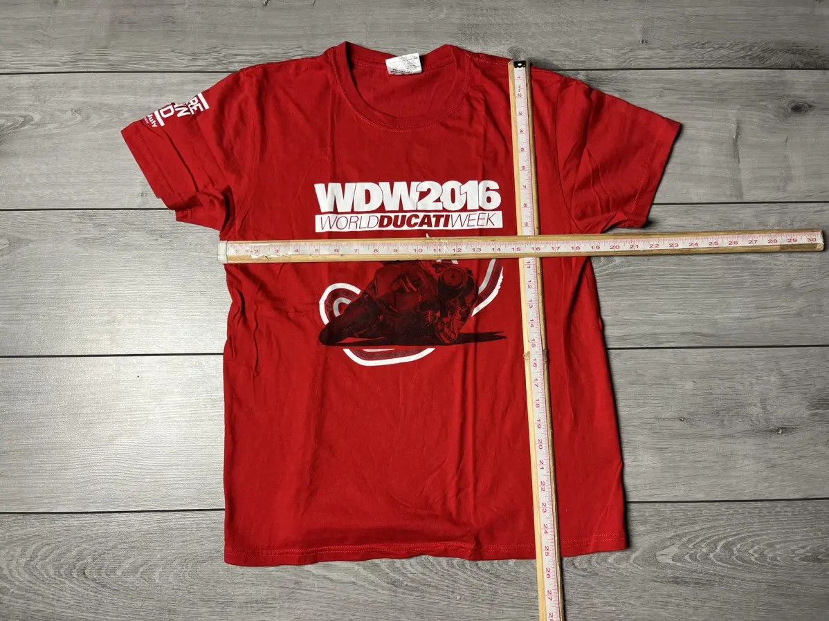 Band Tees Racing Ducati Tshirt tour size Medium Size US M / EU 48-50 / 2 - 5 Thumbnail