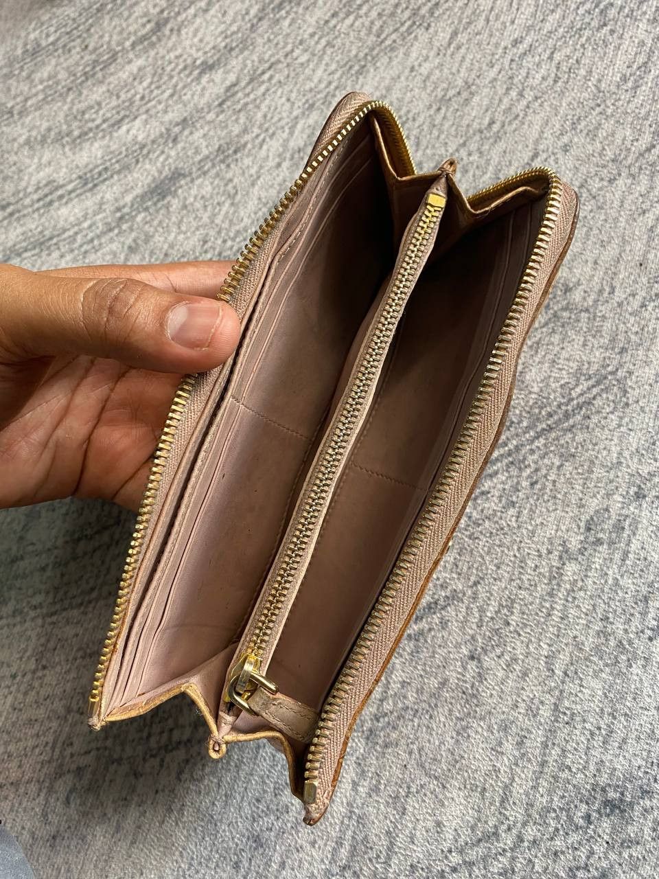 Miu Miu × Prada × Vintage Miu Miu Crocs Embossed Long Zip Wallet Size ONE SIZE - 9 Thumbnail