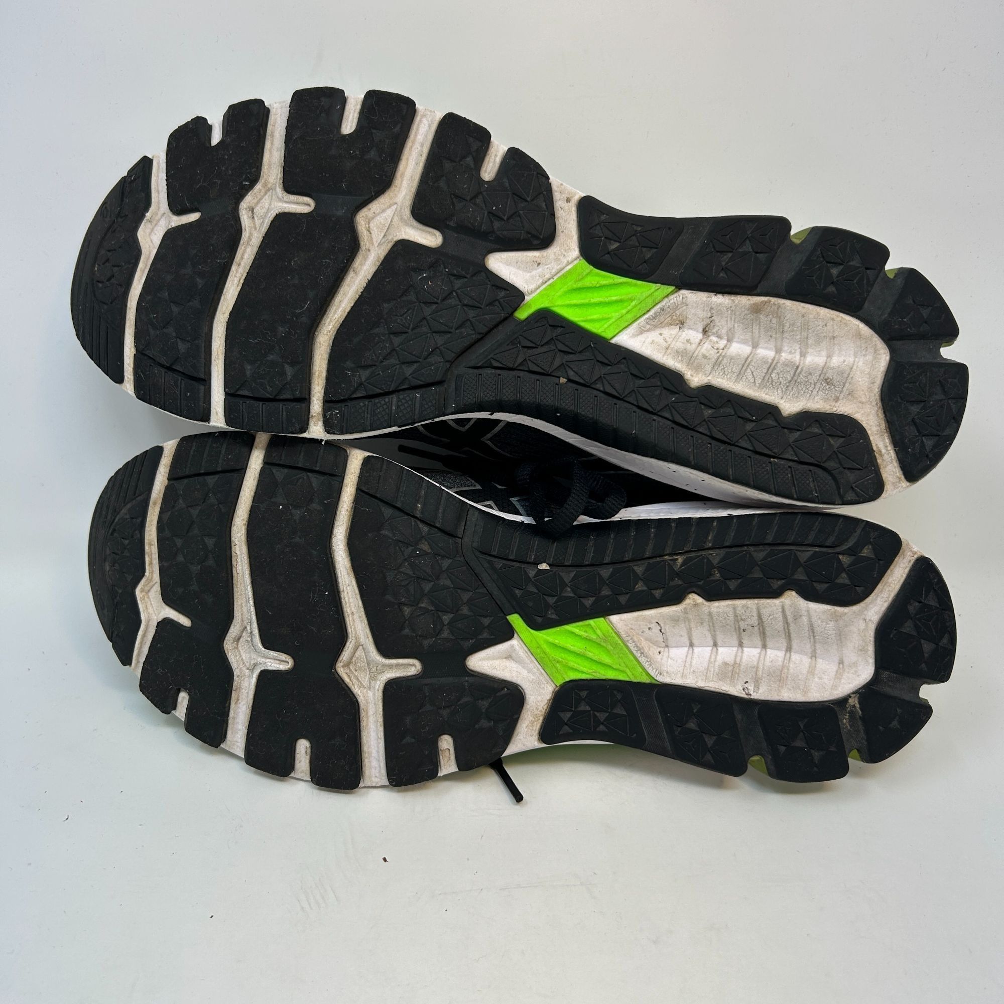 Asics ASICS Men Running shoe GT-1000 9 1011A770 sneakers Size 11.5 Size US 11.5 / EU 44-45 - 9 Thumbnail