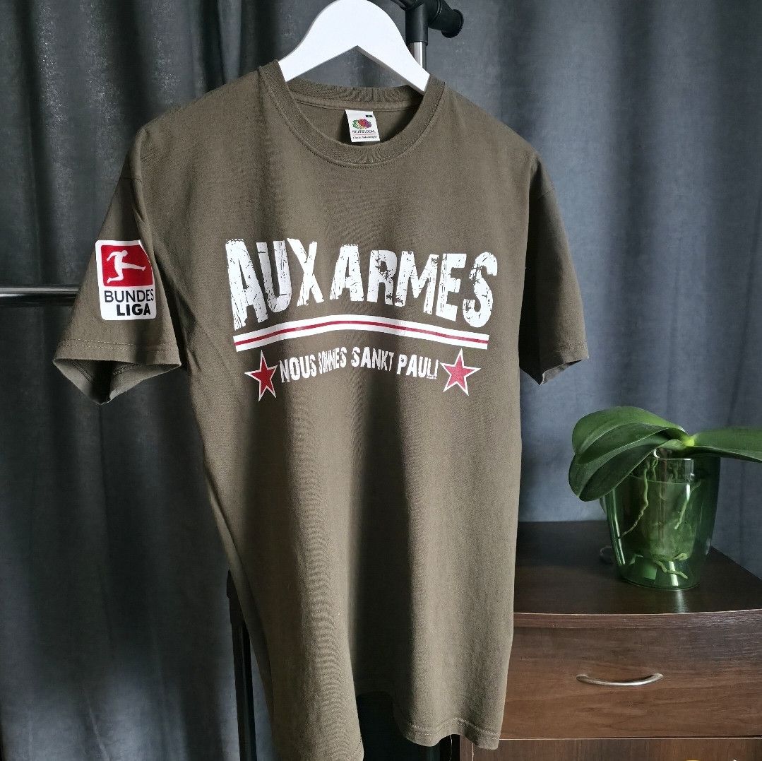 Fruit Of The Loom ​Vintage FC St. Pauli Graphic T-shirt - Bundesliga Era Size US M / EU 48-50 / 2 - 1 Thumbnail