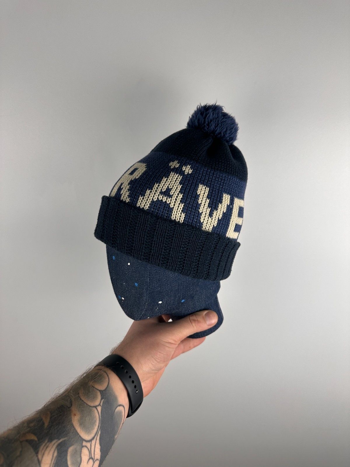 Fjallraven Fjallraven Pom Hat Blue White One Size Size ONE SIZE - 1 Thumbnail