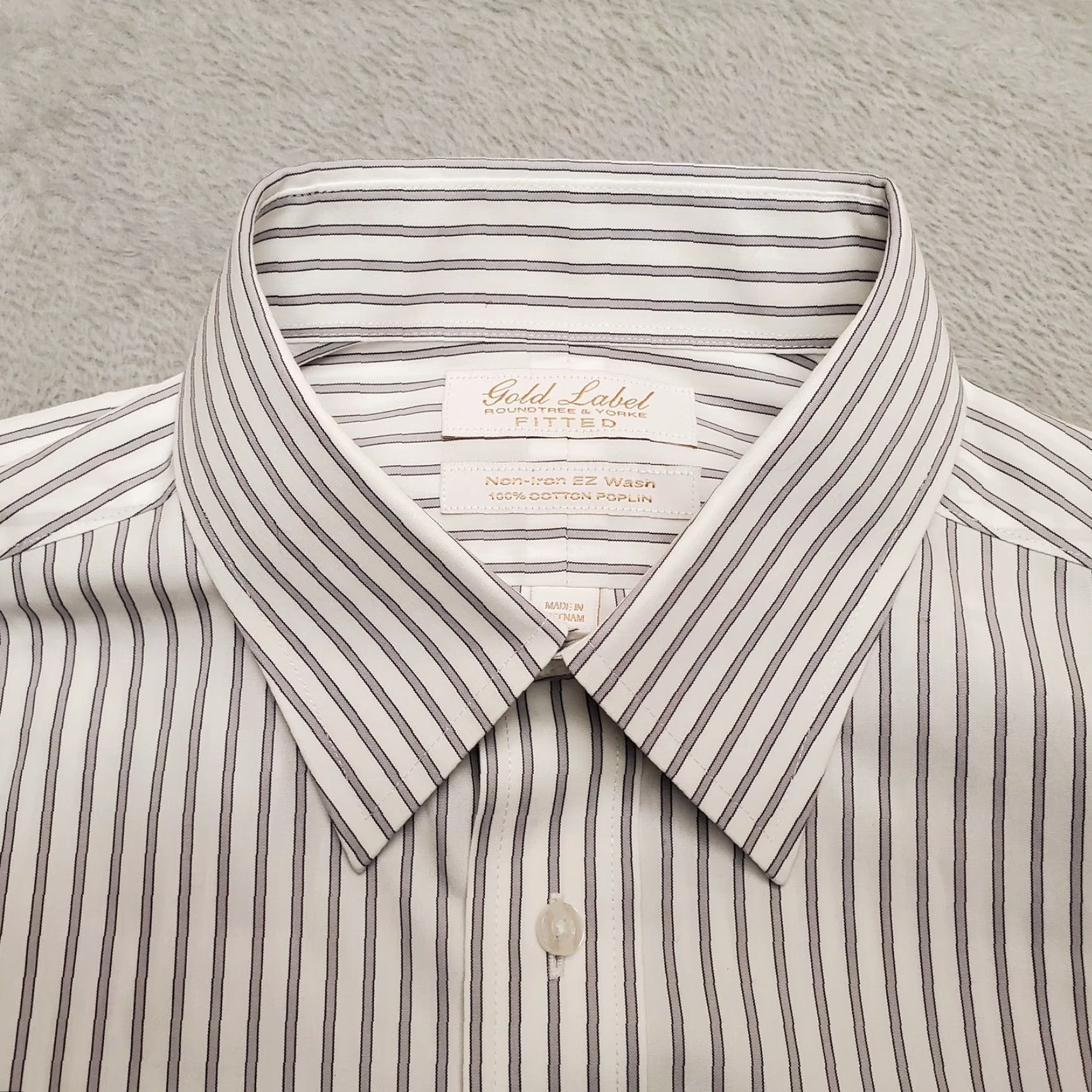 Roundtree & Yorke Gold Label Shirt Mens 15.5 32 Gray Striped Fitted Non Iron Cotton Poplin EZ Wash Shirt Mens Casual Business 90s? Size US L / EU 52-54 / 3 - 3 Thumbnail
