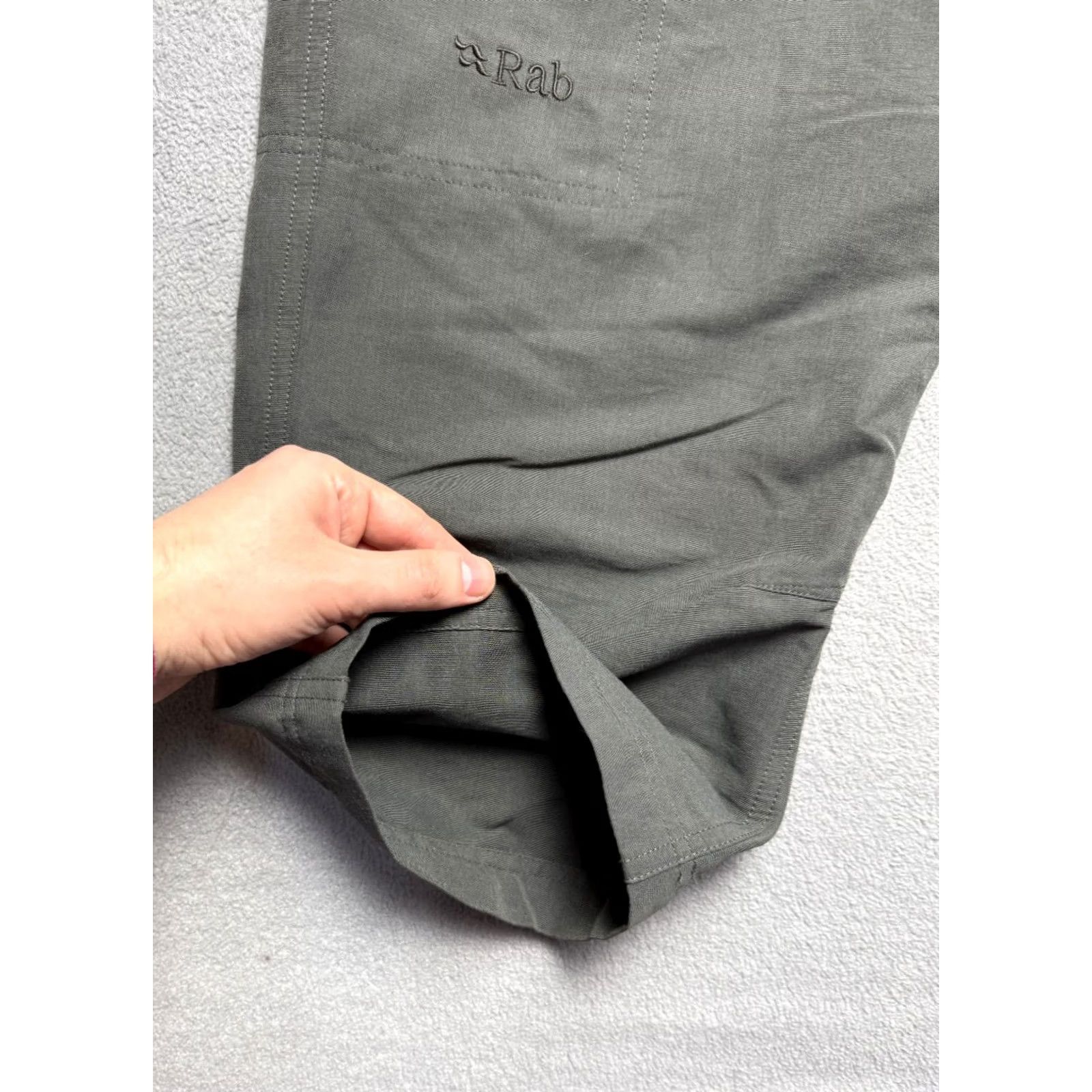 Rab Rab Gray Capri pants 3/4 length Mens size L Track Pants Capri Gray Rab Mens L Size US 33 - 4 Thumbnail