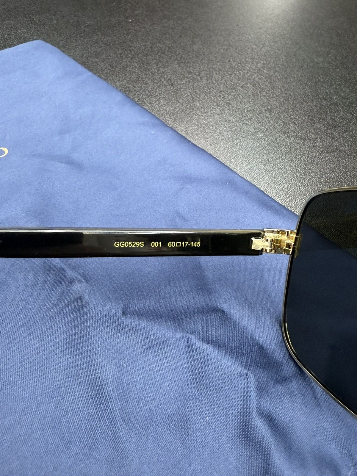 Gucci AUTHENTIC Men’s Gucci Gold Rim Sunglasses Size ONE SIZE - 11 Thumbnail