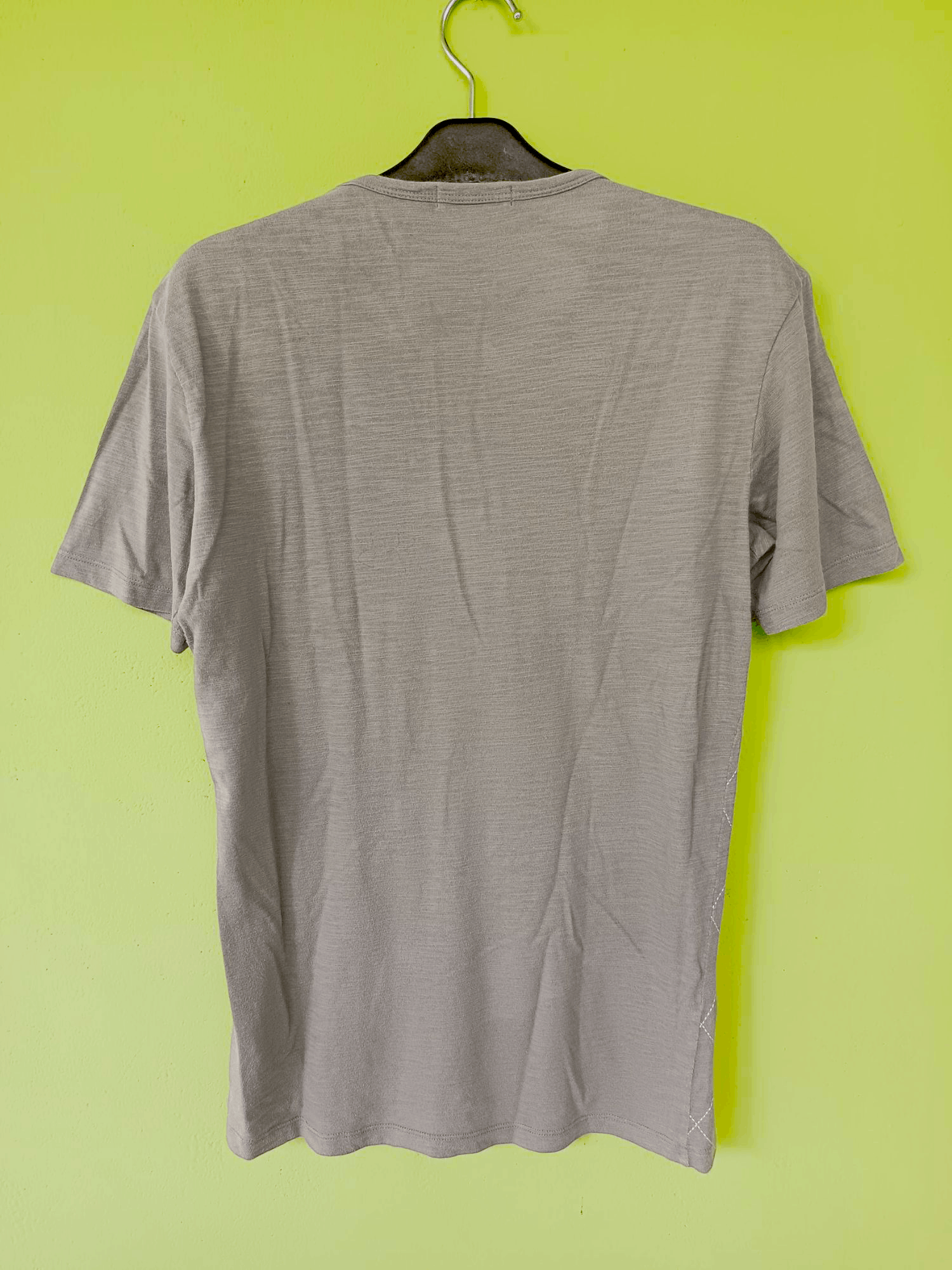 Black Label × Burberry × Burberry Prorsum Burberry Black Label mens Vneck t shirt Size US M / EU 48-50 / 2 - 10 Thumbnail