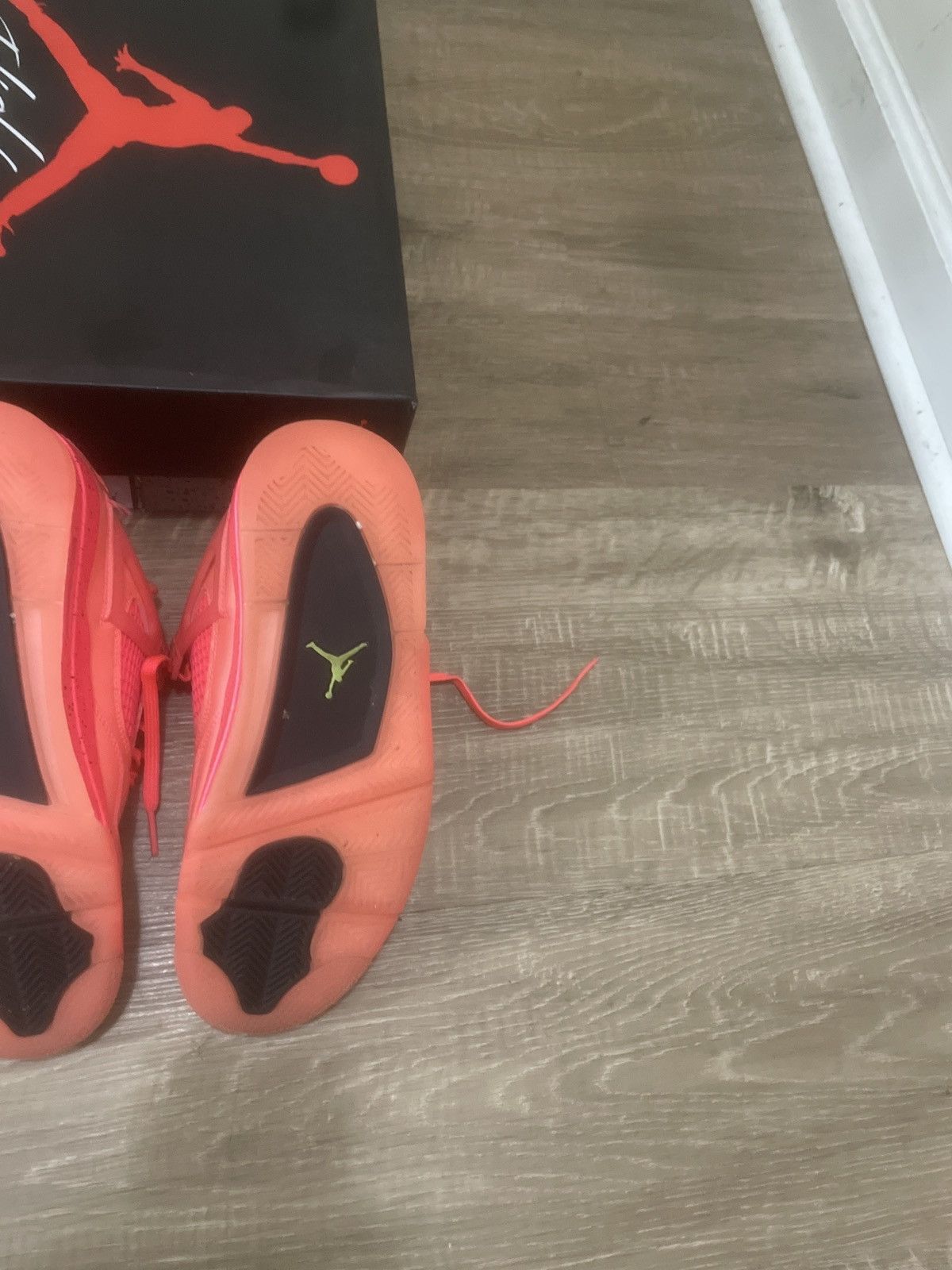 Jordan Brand × Nike Jordan Retro 4 Hot Punch Size US 8.5 / EU 41-42 - 3 Thumbnail