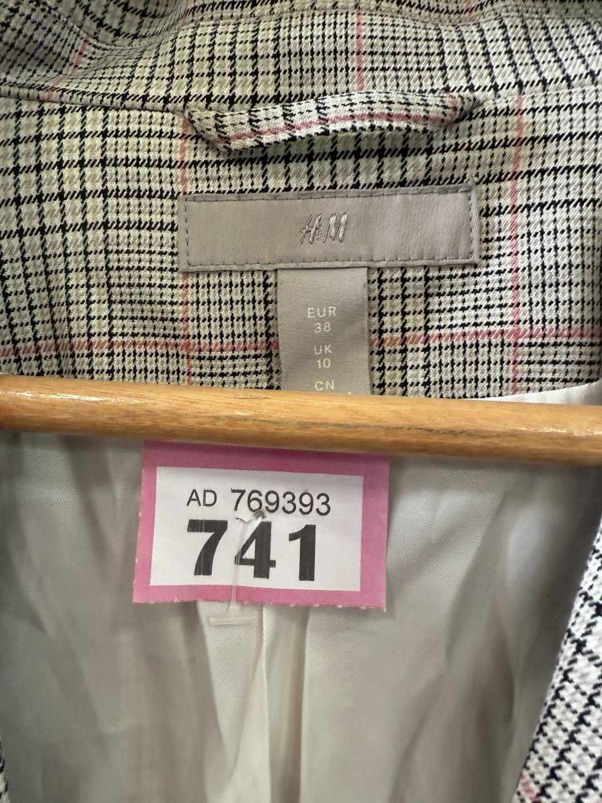 H&M H&M Women's Checked Blazer, EUR 38 / UK 10 Size L / US 10 / IT 46 - 3 Thumbnail