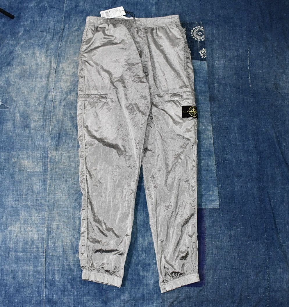 image of Stone Island 22Ss Econyl Cargo Pants Size36 in Silver, Men's