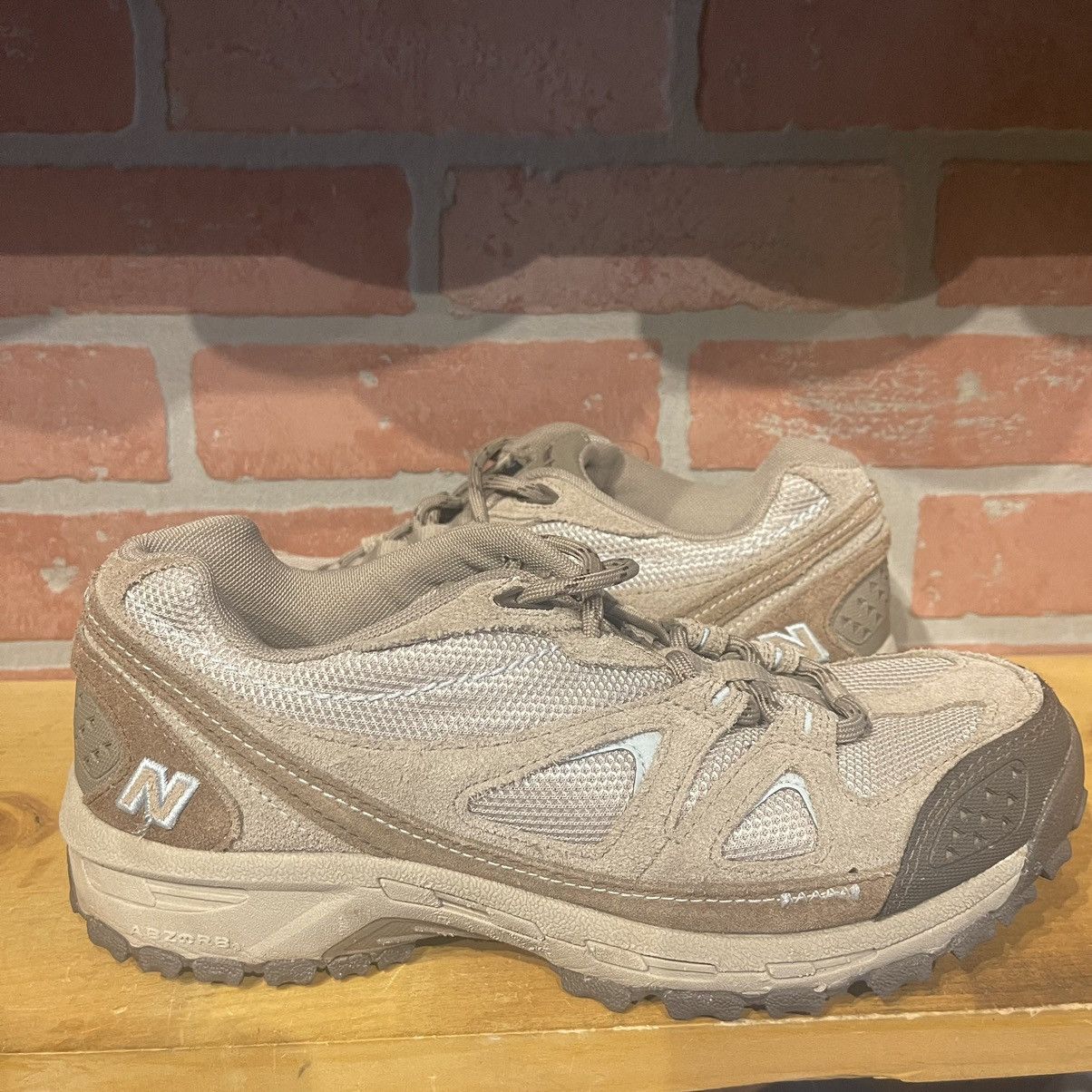 New Balance New balance 606 trail shoes cream size 8 Grailed