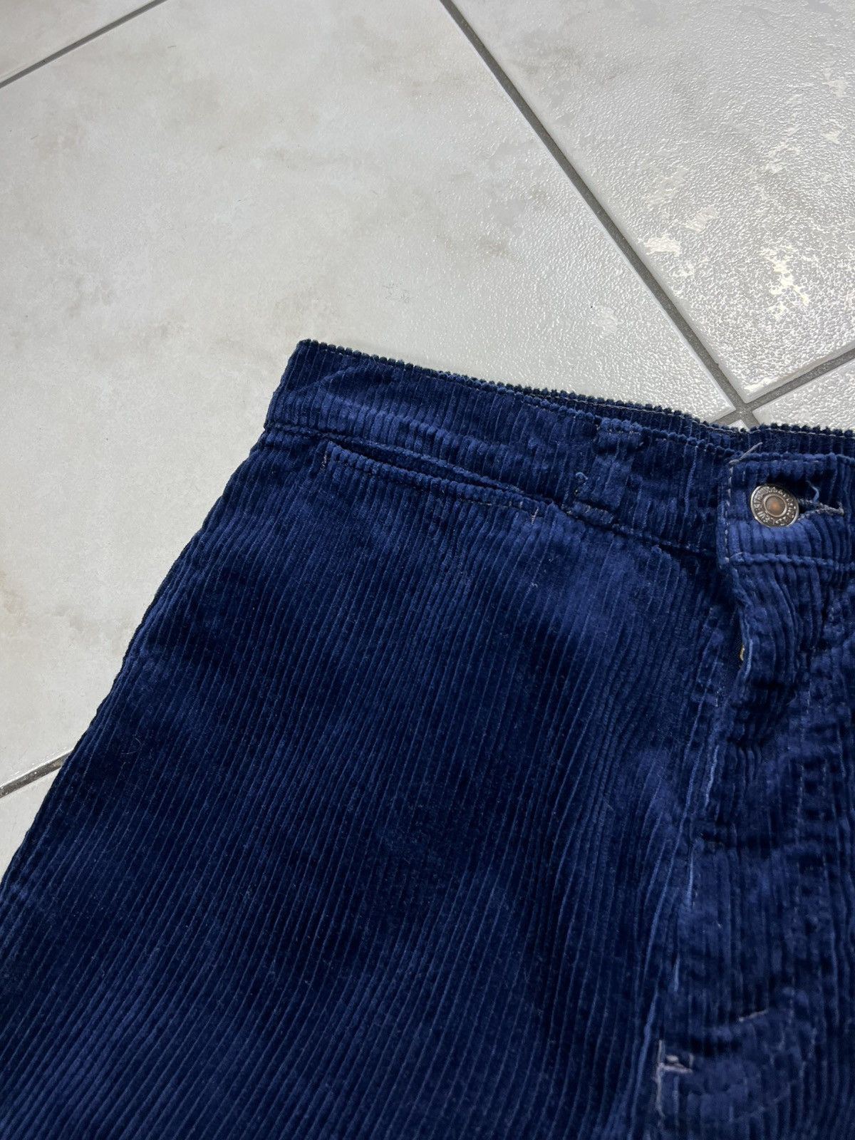 Levi's Vintage 70s Levi’s flared leg low waist y2k corduroy pants Size 27" / US 4 / IT 40 - 8 Thumbnail