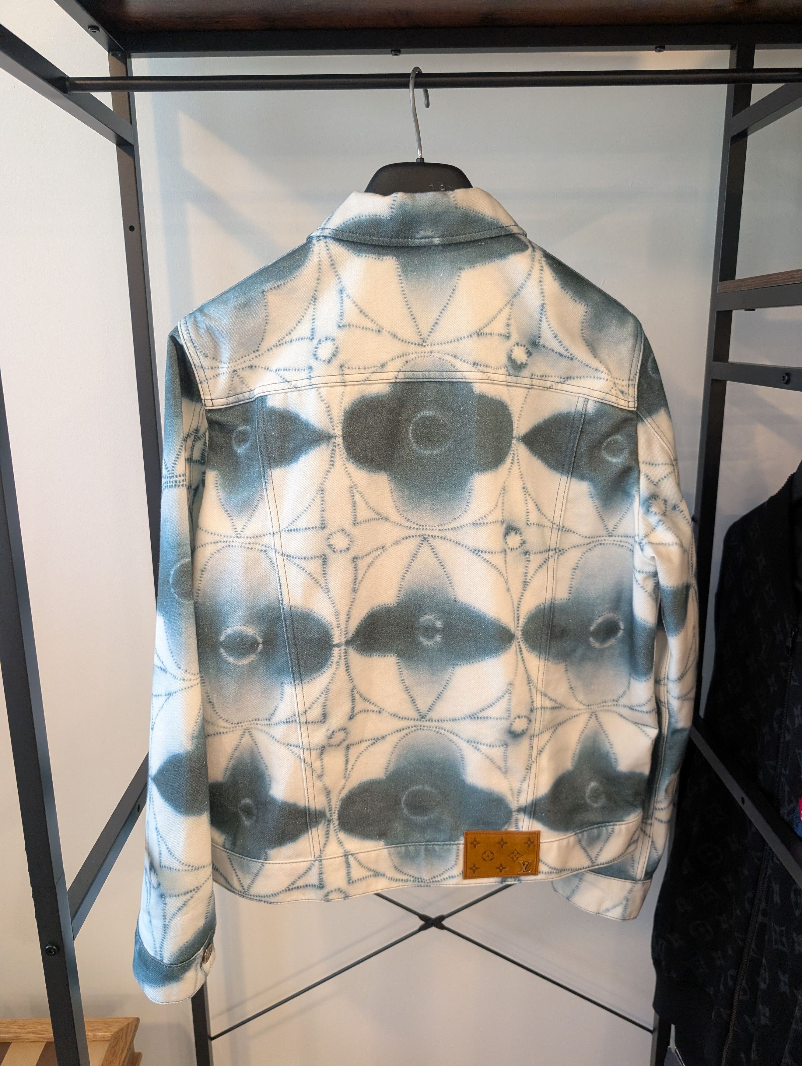 Louis Vuitton Louis Vuitton Monogram Shibori denim jacket Size US L / EU 52-54 / 3 - 2 Thumbnail