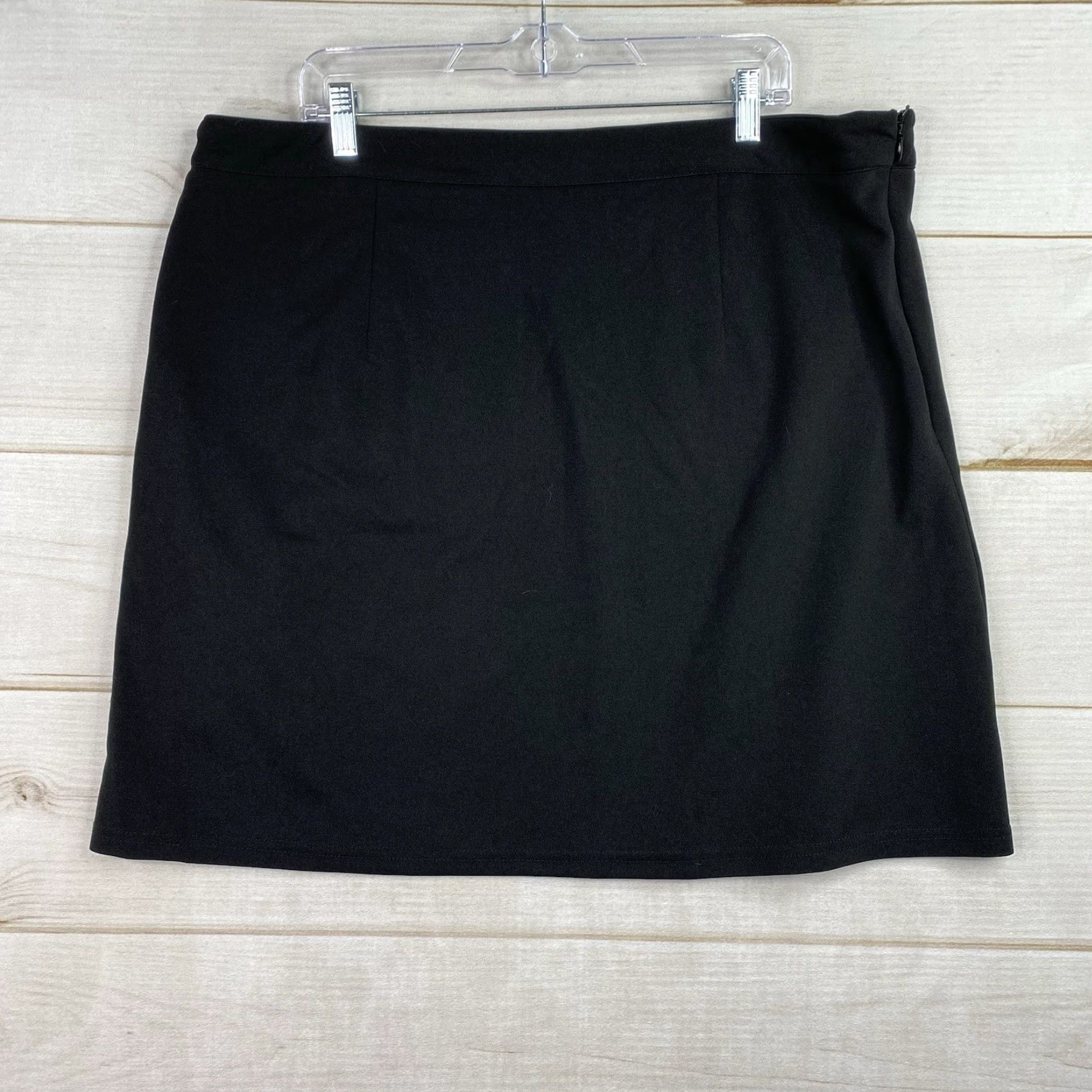Shein SHEIN Curve Skirt Sz 3XL Black Embroidered Floral Sequins Mini Stretch Boho Size 40" / US 18 - 4 Thumbnail