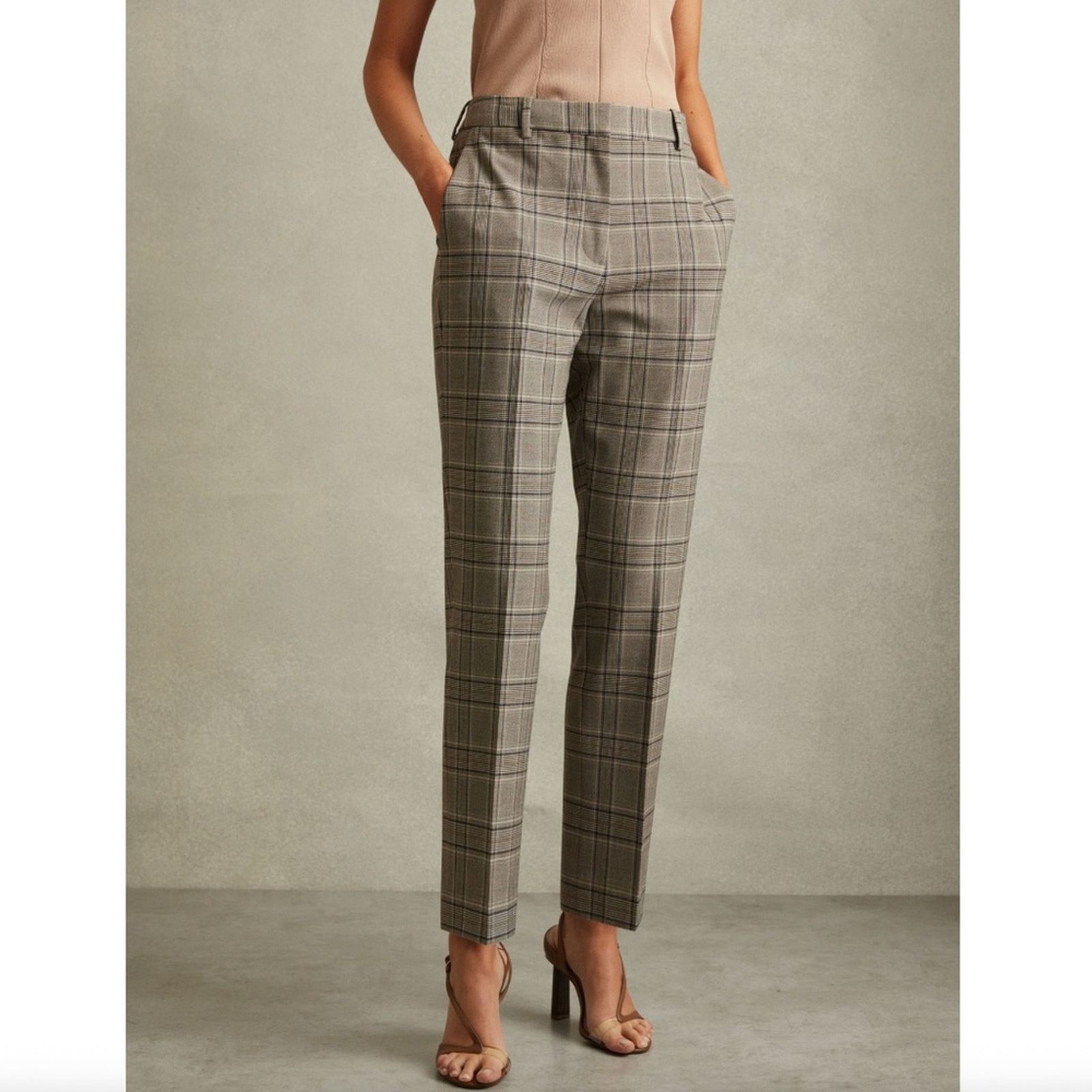 Reiss Reiss Women's Italian Wool High-Rise Ankle Dress Pants - 4 Size 27" / US 4 / IT 40 - 1 Thumbnail