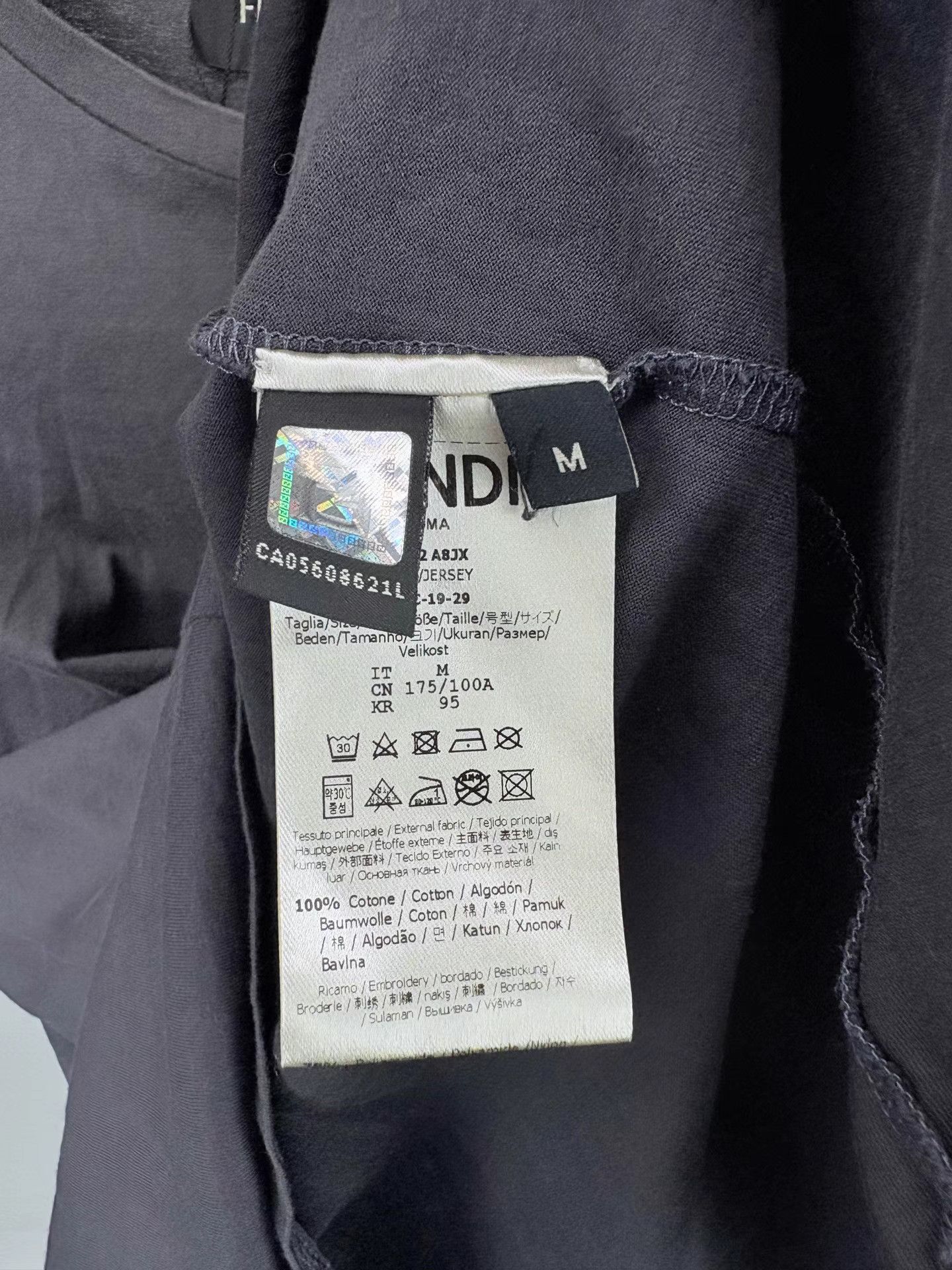Fendi FENDI Arm Patch Logo Long Sleeve Sweatshirt Size US M / EU 48-50 / 2 - 5 Thumbnail