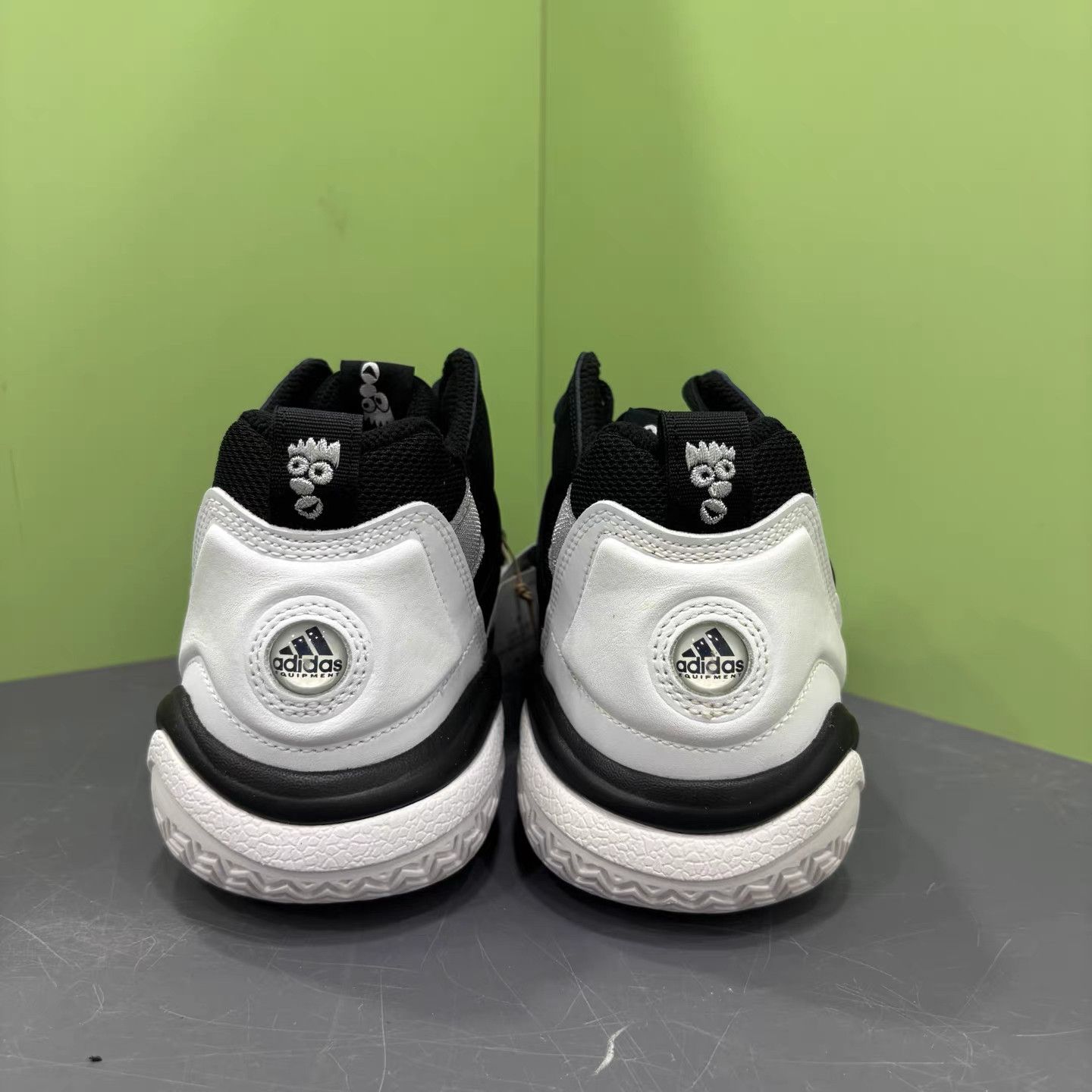 Adidas adidas Top Ten 2000 (Kobe) Black/White Basketball Shoes K15 Size US 10 / EU 43 - 6 Thumbnail
