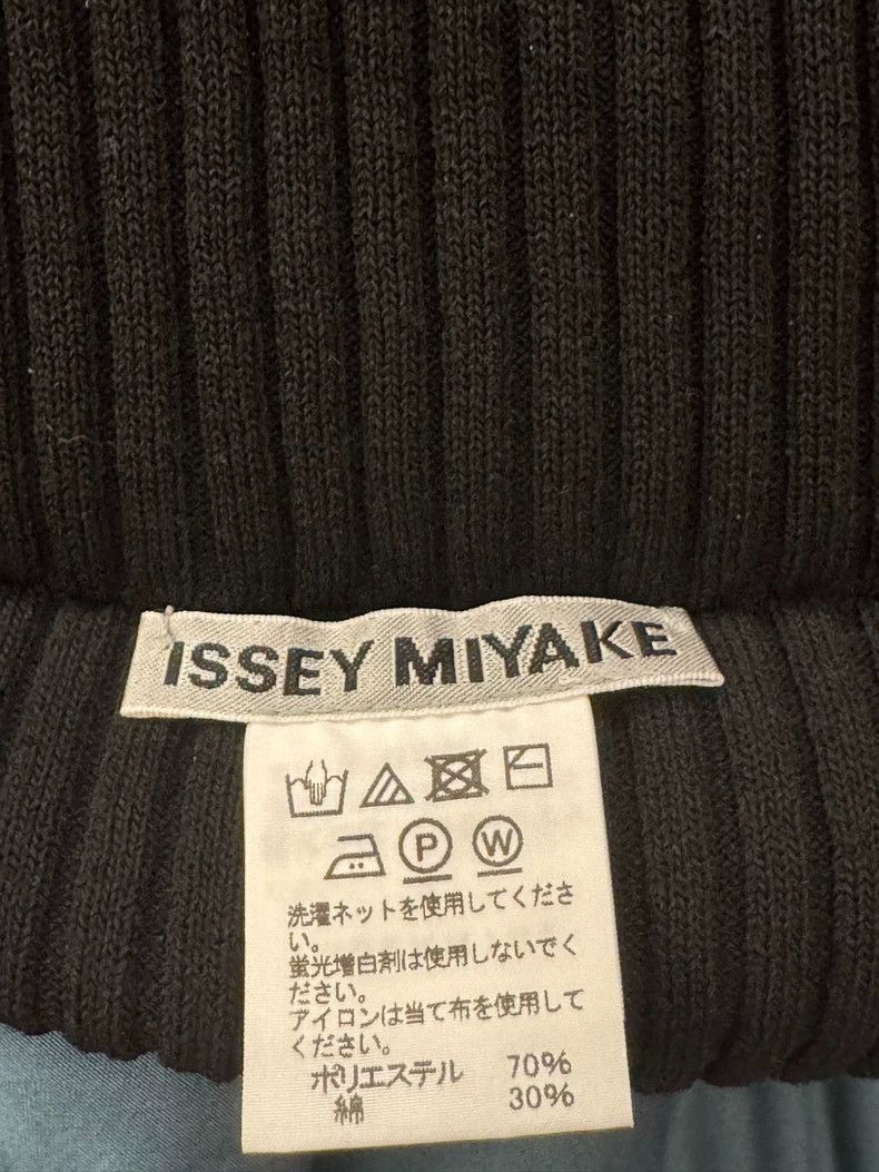 Issey Miyake Issey Miyake size:2 Black pleated top Size XS / US 0-2 / IT 36-38 - 2 Thumbnail