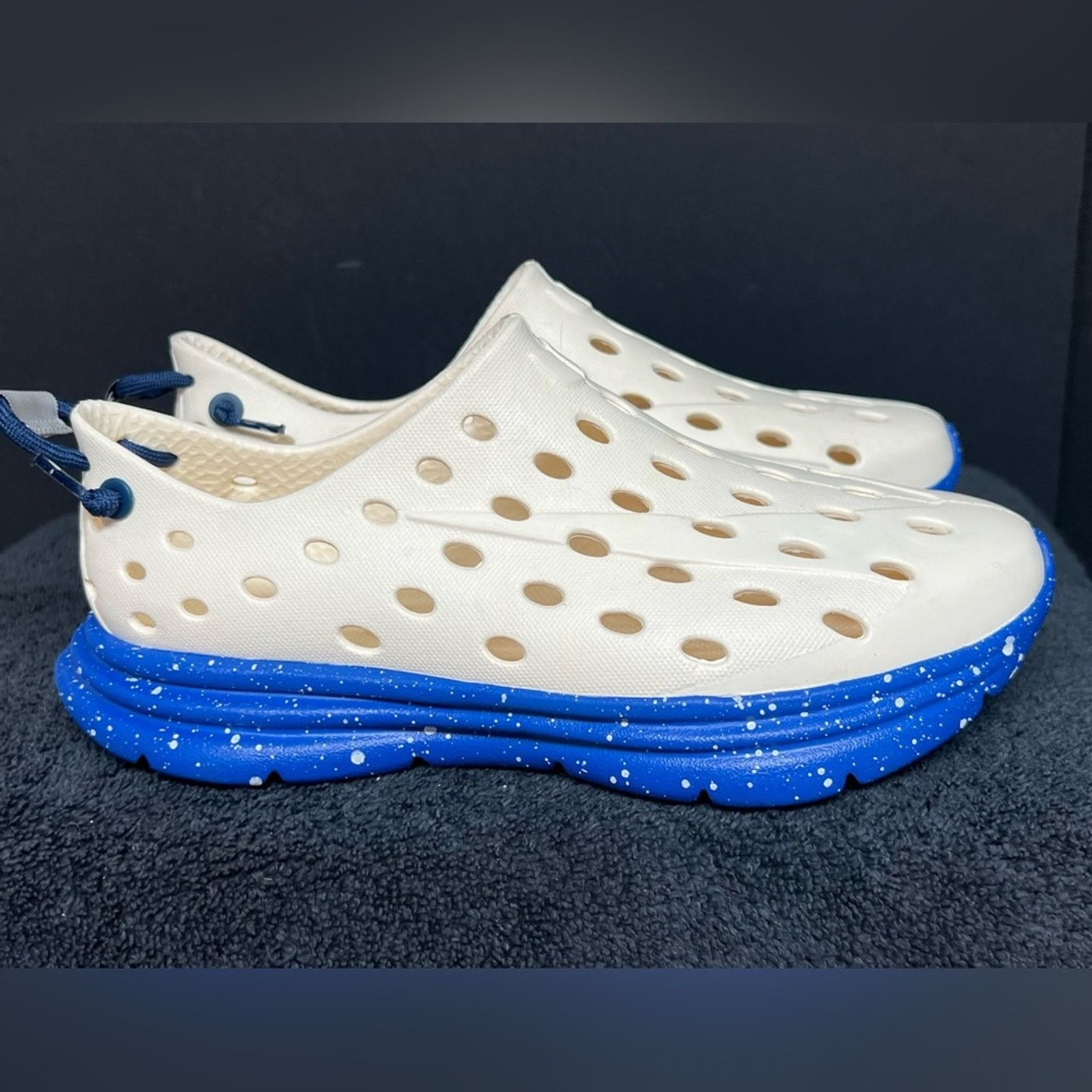Kane & Unke Kane x Hilary Knight Revive Unisex NWOB White Blue SOLD OUT Size US 5 / IT 35 - 2 Thumbnail