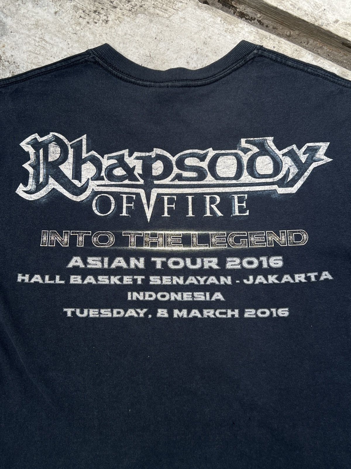 Gildan Rhapsody of Fire 2016 Asian Tour Shirt Into The Legend Metal Size US S / EU 44-46 / 1 - 5 Thumbnail