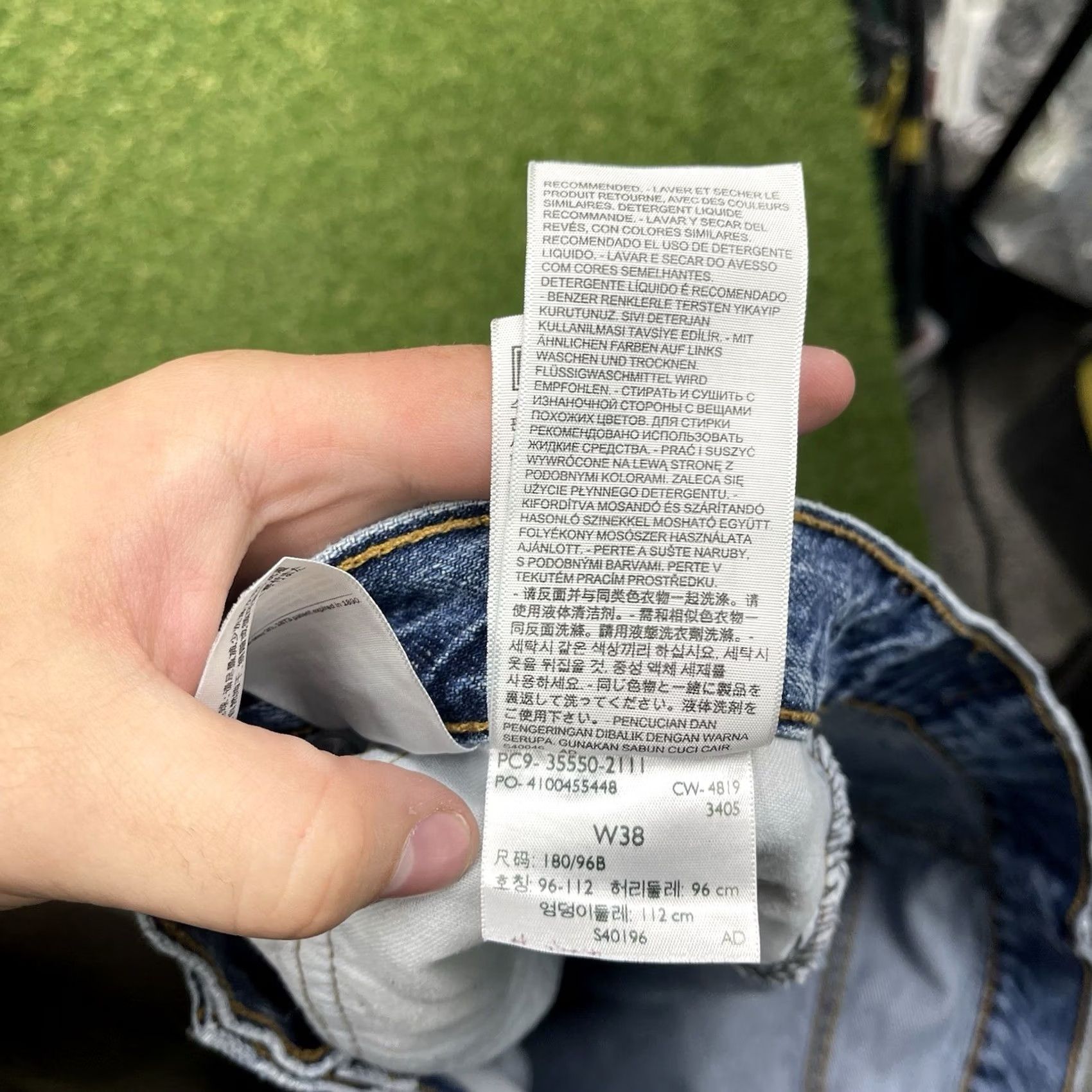 Levi's VINTAGE Levi's 550 Jorts Men 38 Medium Wash Denim Pocket 5-Pocket Relaxed 90s Y2K Curvy Baggy Skater Mens Blue Jeans Short Size US 38 / EU 54 - 7 Thumbnail