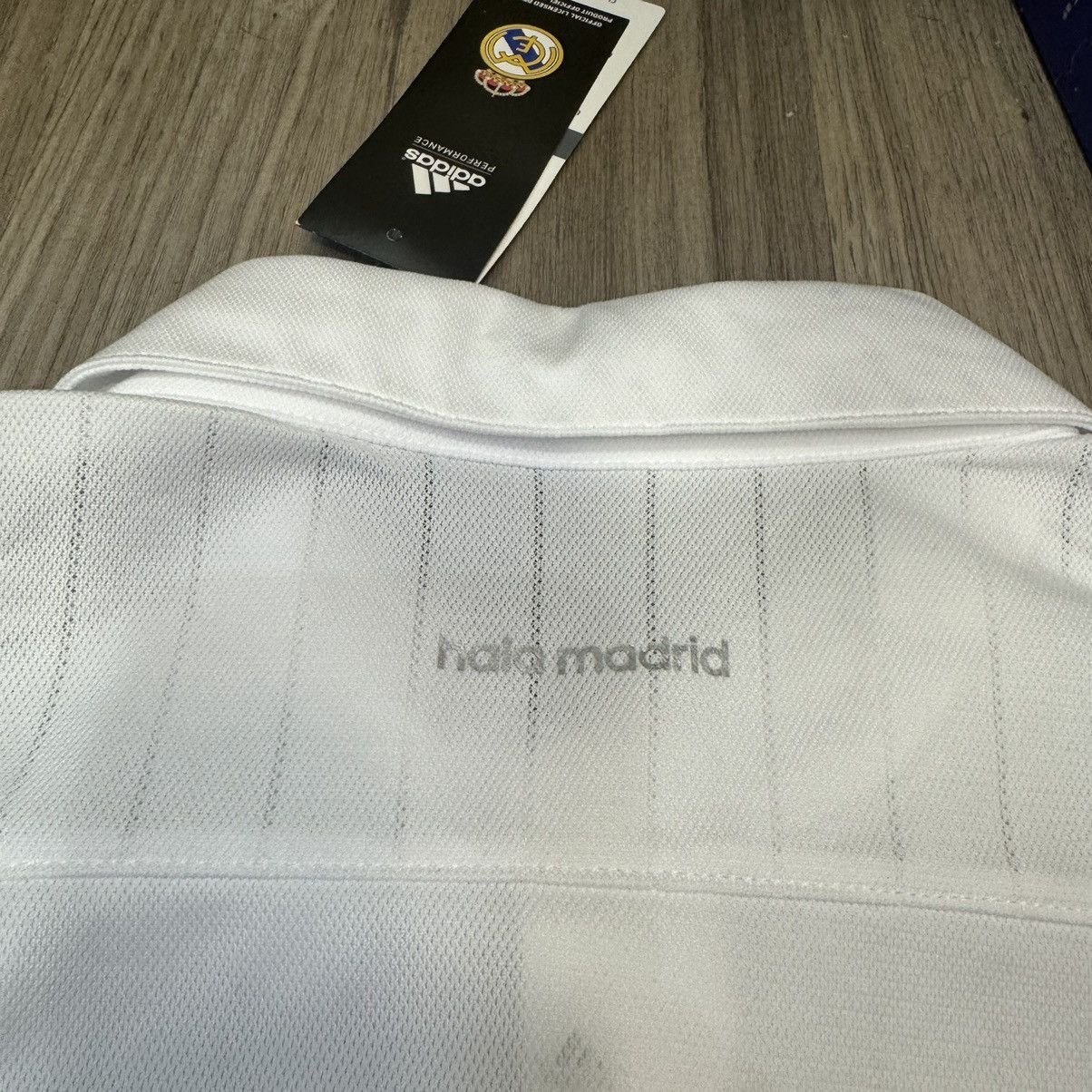 Other Real Madrid 14/15 training polo (Bnwt) Size US M / EU 48-50 / 2 - 4 Thumbnail