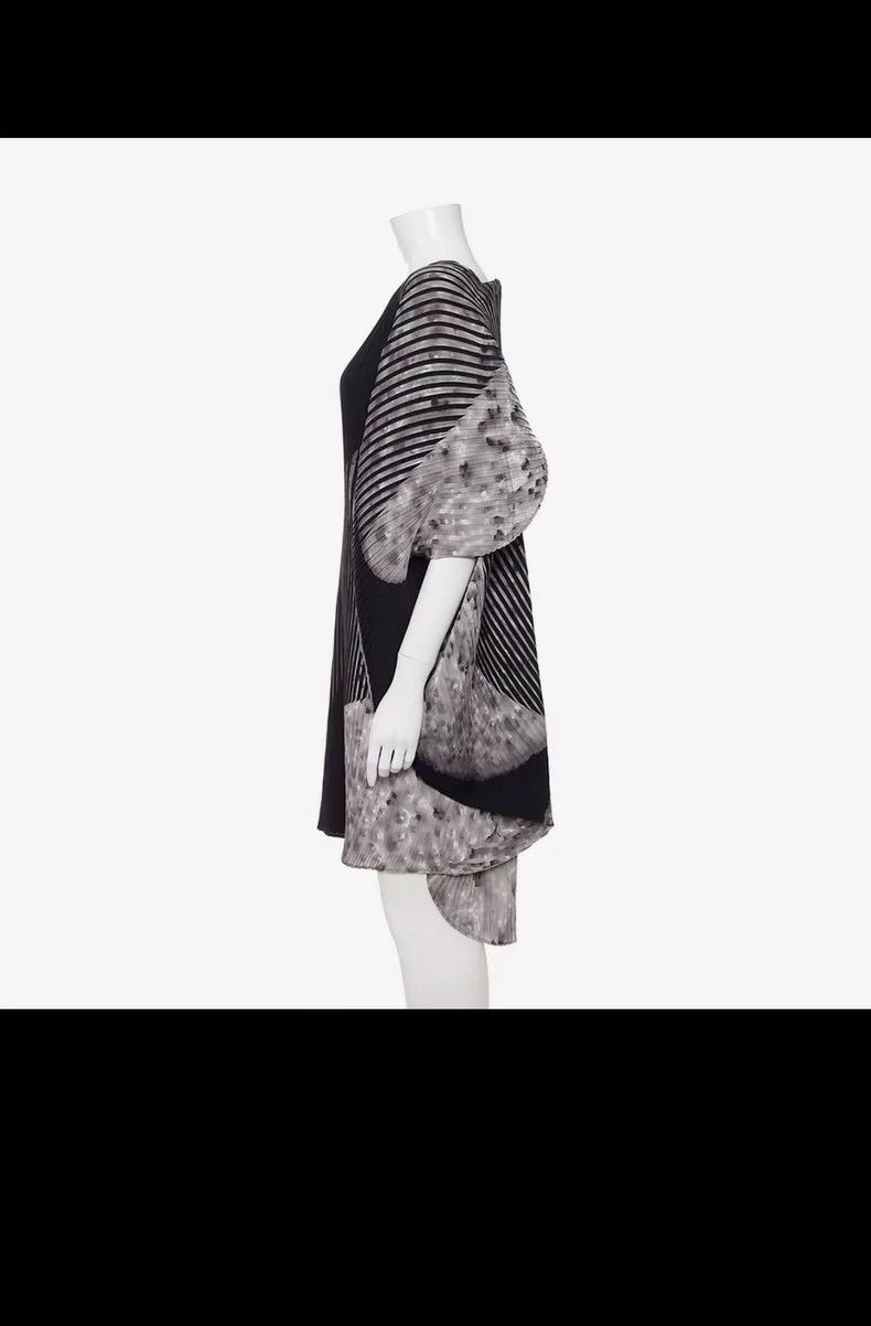 Issey Miyake Issey Miyake size:2 Black main line round dress Size S / US 4 / IT 40 - 2 Thumbnail