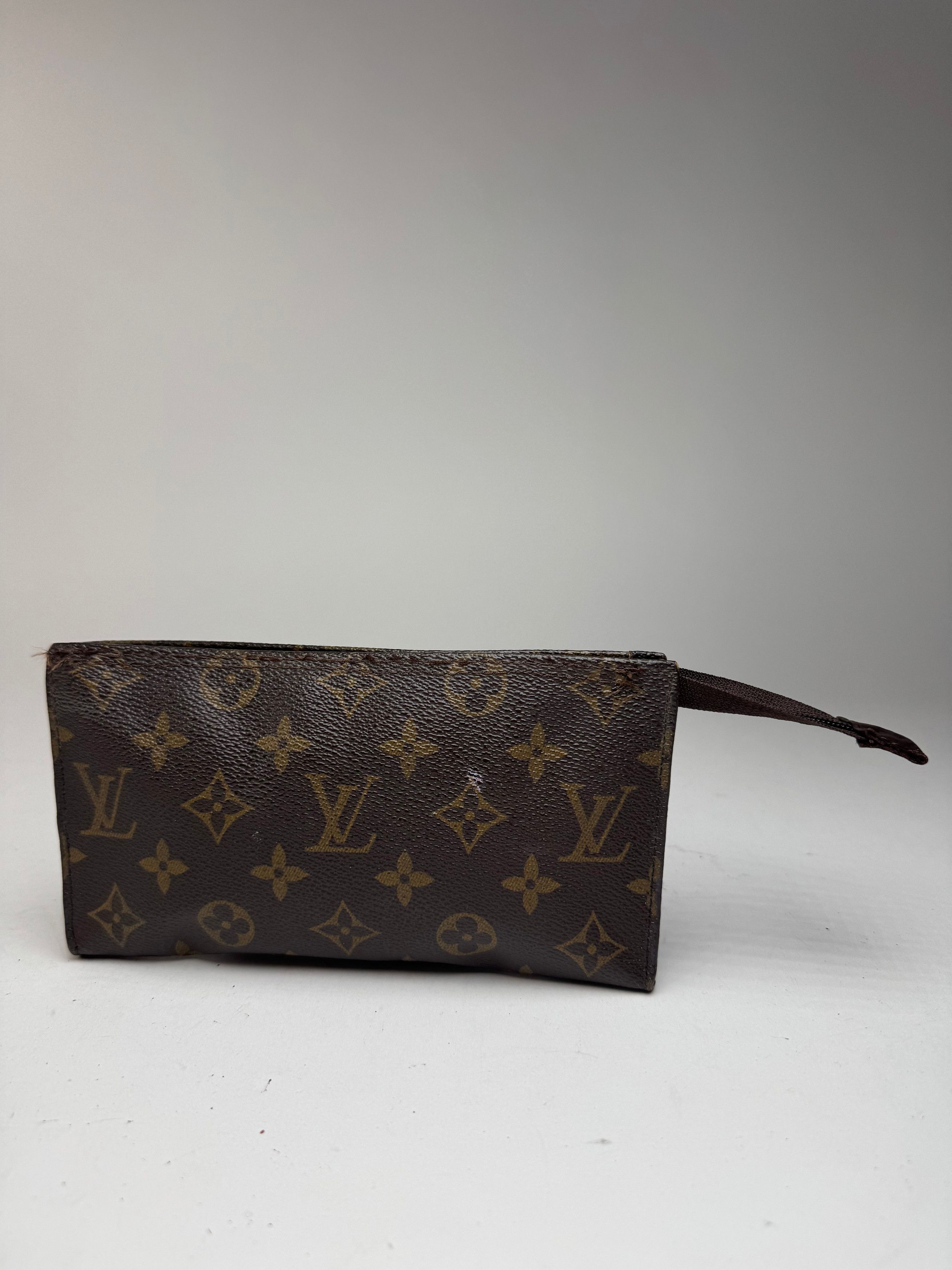 Vintage Leather monogram clutch brown