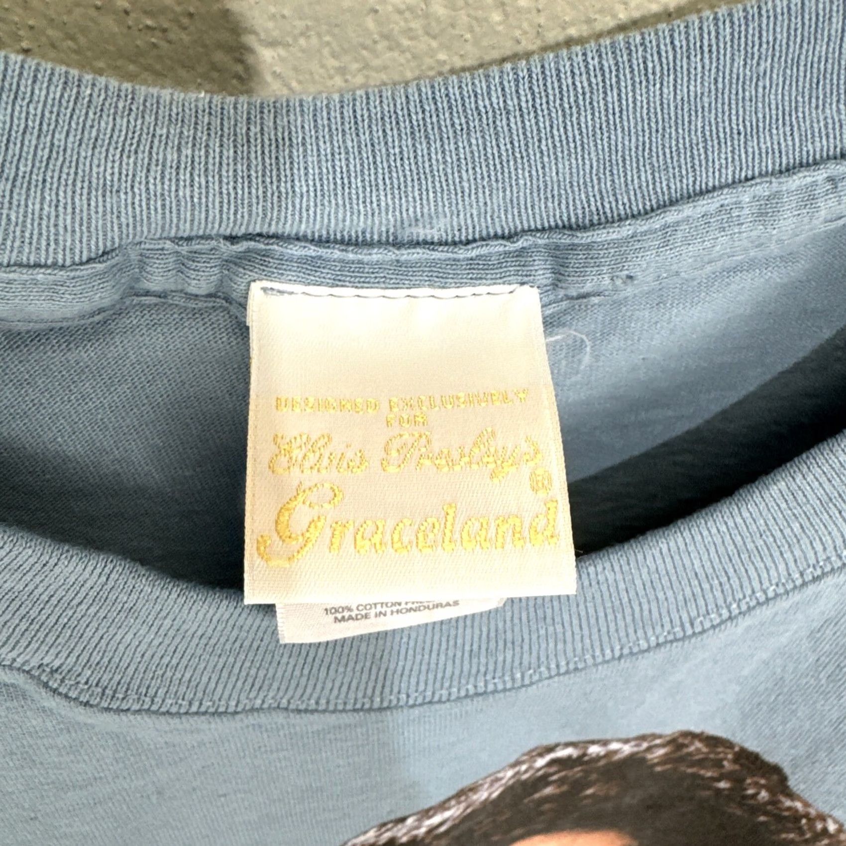 Vintage VINTAGE Elvis Presley Graceland Shirt Large Light Blue Graphic Portrait 1999 Size US L / EU 52-54 / 3 - 3 Thumbnail