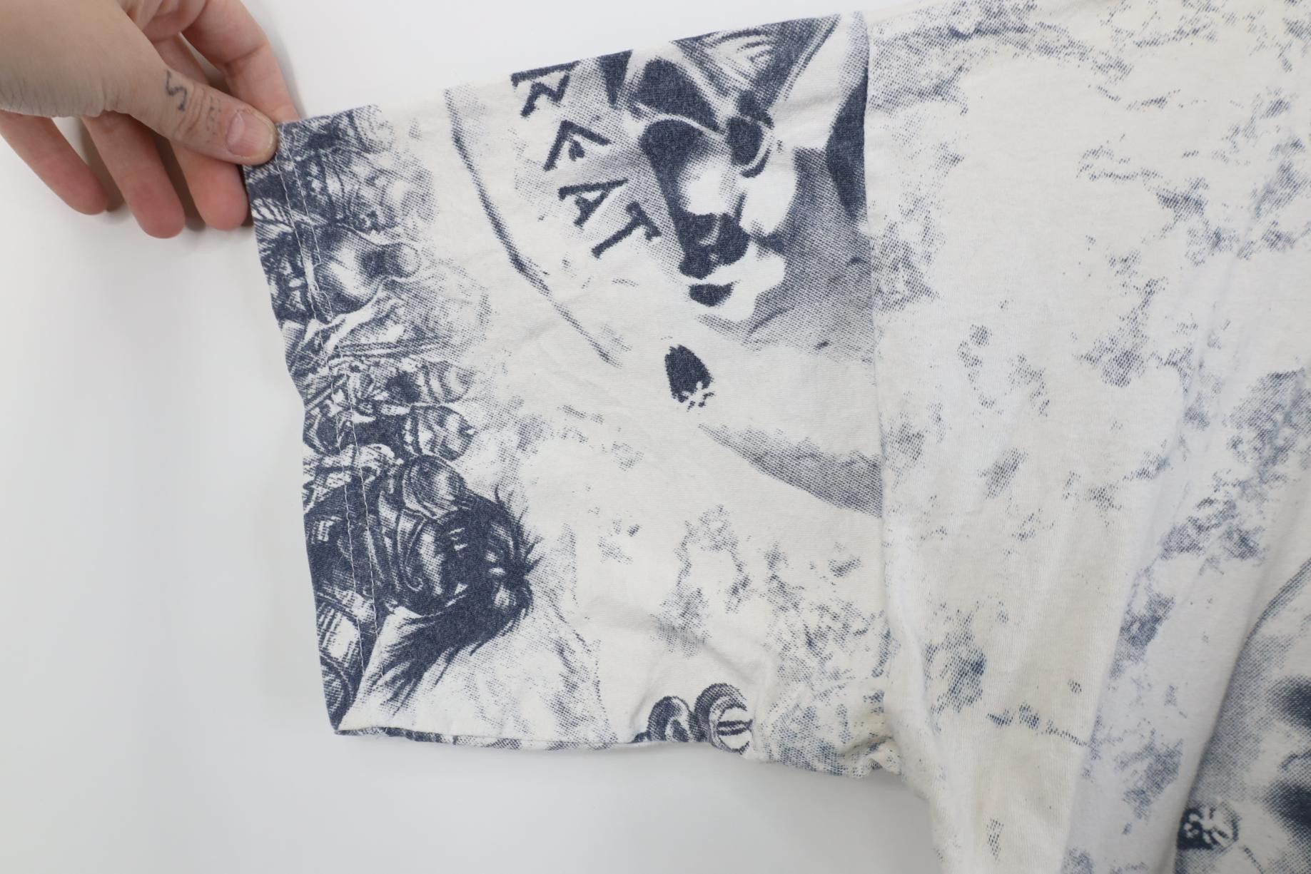 Vintage Vintage 90s Streetwear Print Alexander the Great T-Shirt Size US XL / EU 56 / 4 - 9 Thumbnail