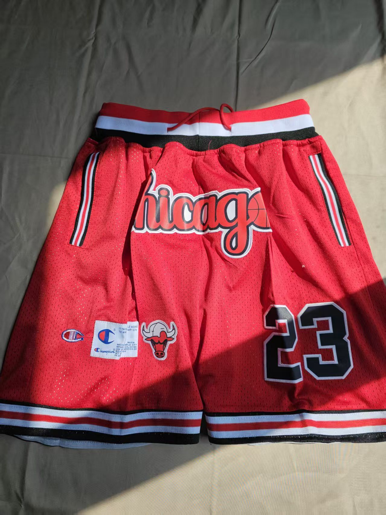 NBA Chicago Bulls Short Pocket Michael Jordan Short XL Size US 36 / EU 52 - 1 Thumbnail