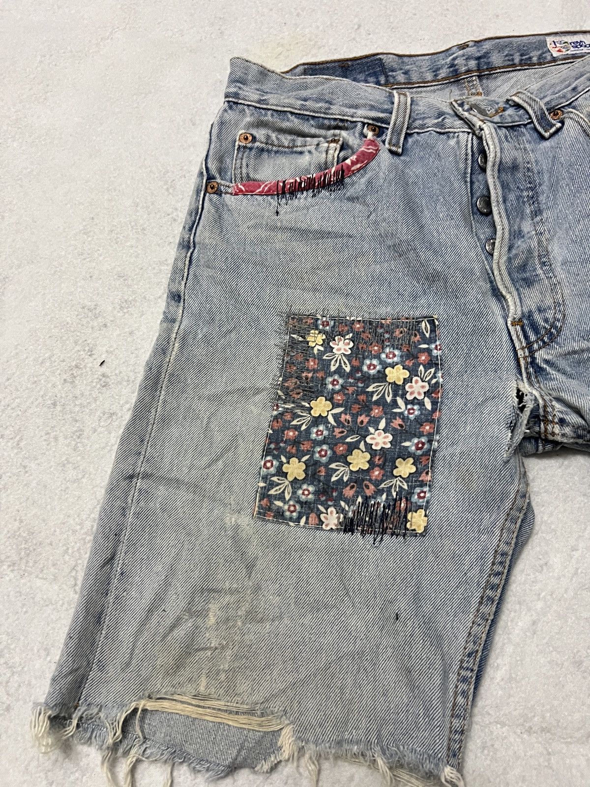 Levi's Made & Crafted 526. Vintage Levi’s 501 x Reyn Spooner Hawaiian Patch Shorts Size US 32 / EU 48 - 3 Thumbnail