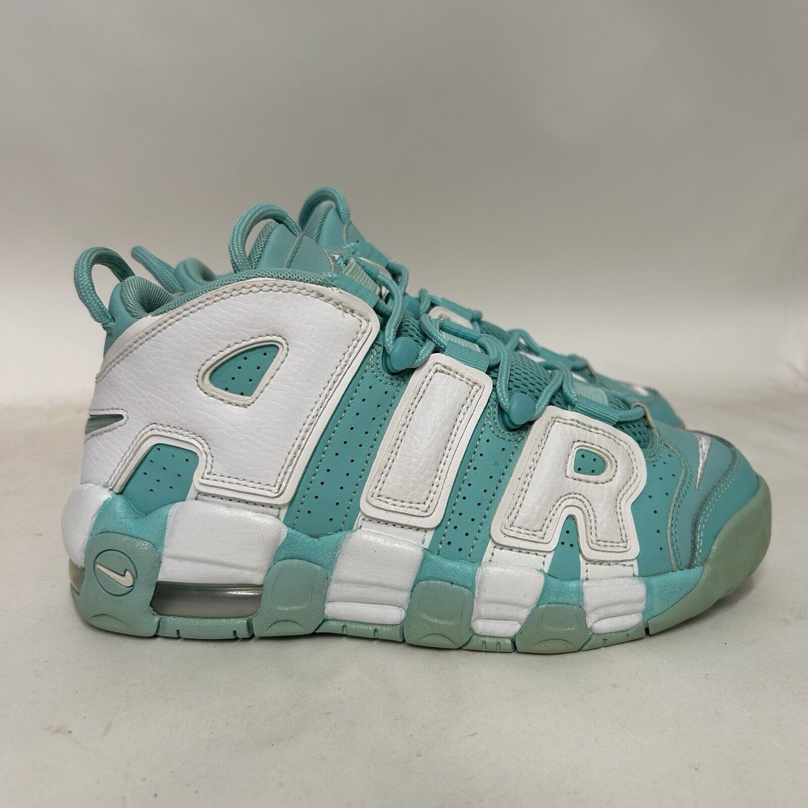 Nike Nike Air More Uptempo GS “Island Green White” Size US 6.5 / IT 36.5 - 4 Thumbnail
