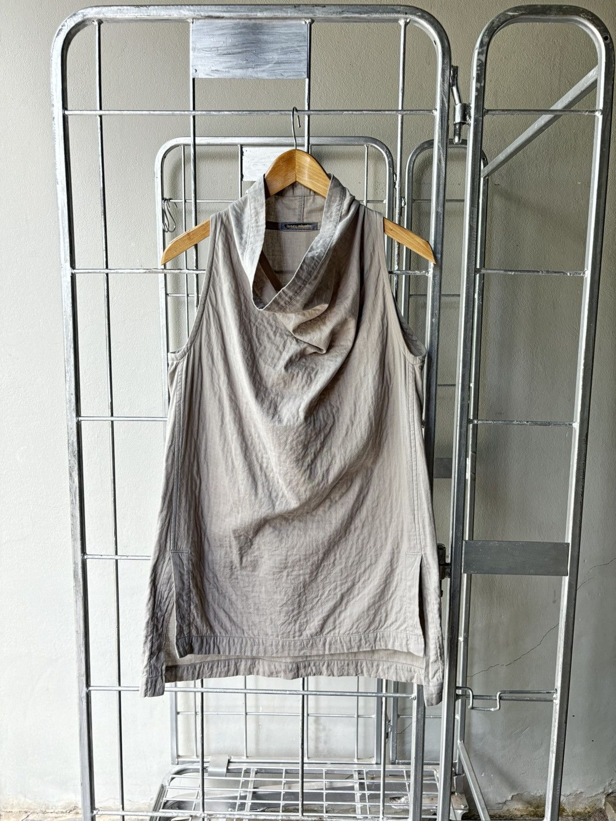 Issey Miyake Issey Miyake vintage dropped neck blouse Size M / US 6-8 / IT 42-44 - 2 Thumbnail