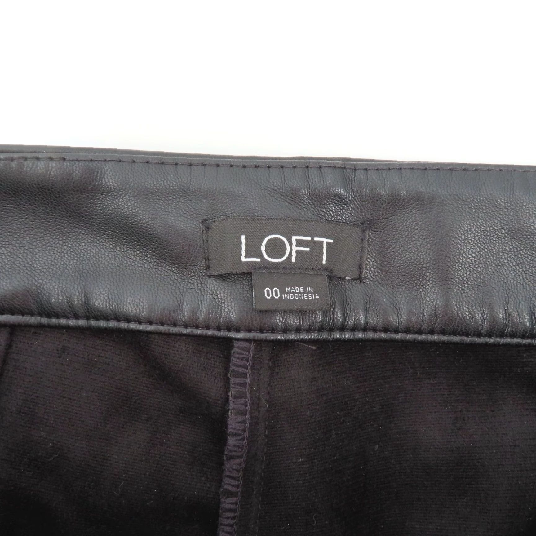 Loft LOFT Womens 00 Solid Black Faux Leather Trouser Pants Gold Buttons Pockets Size 24" / US 00 / IT 34 - 6 Thumbnail