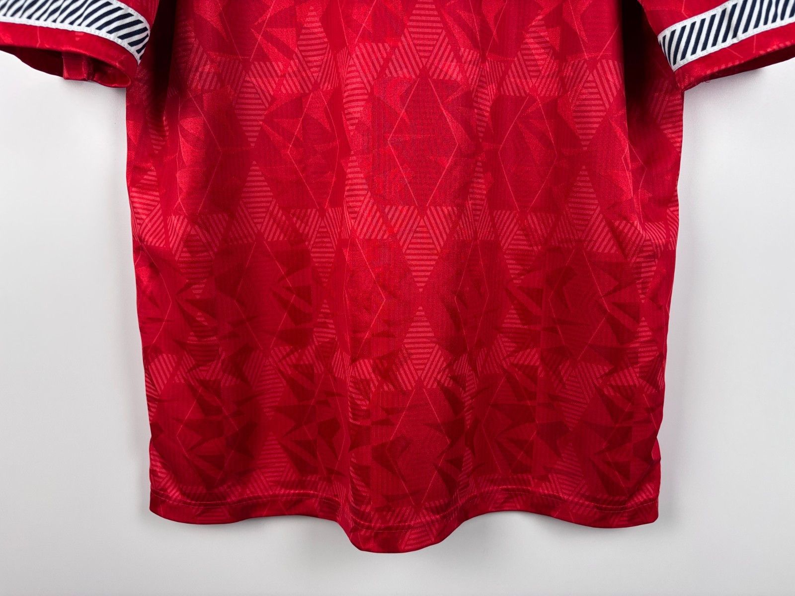 Other Score Draw England 1990-92 Away Football Jersey Reissue XL Size US XL / EU 56 / 4 - 9 Thumbnail