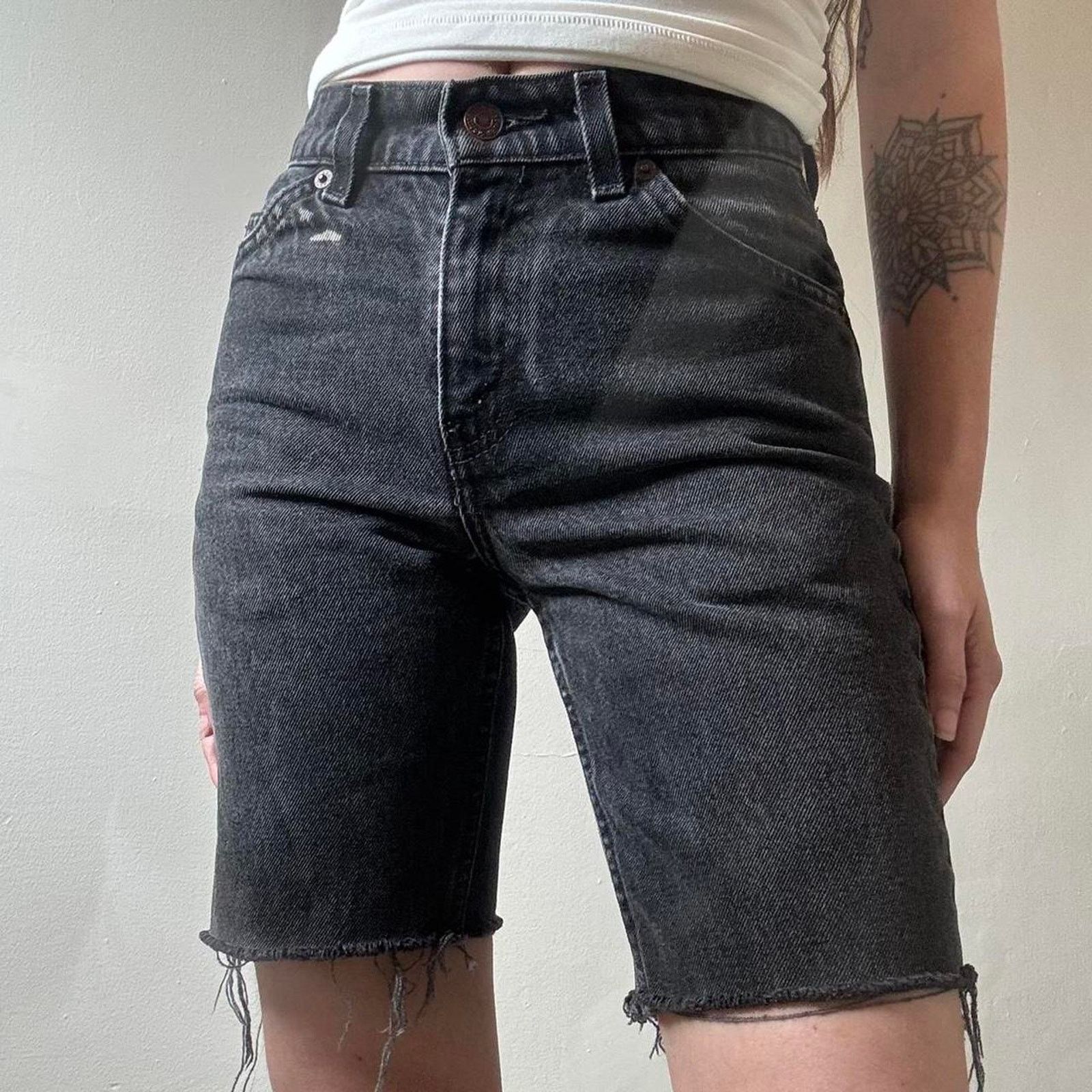 Levi's Vintage Levi’s Orange Tab Faded Black Cutoff Shorts 23 90s Size 23" - 3 Thumbnail