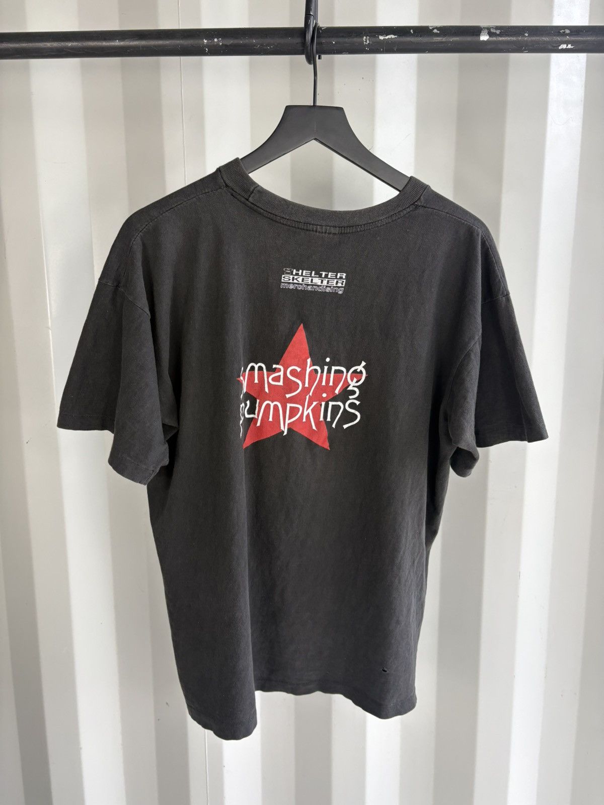Band Tees Thrashed The Smashing Pumpkins Faded Distressed Shirt GRUNGE Size US XL / EU 56 / 4 - 3 Thumbnail