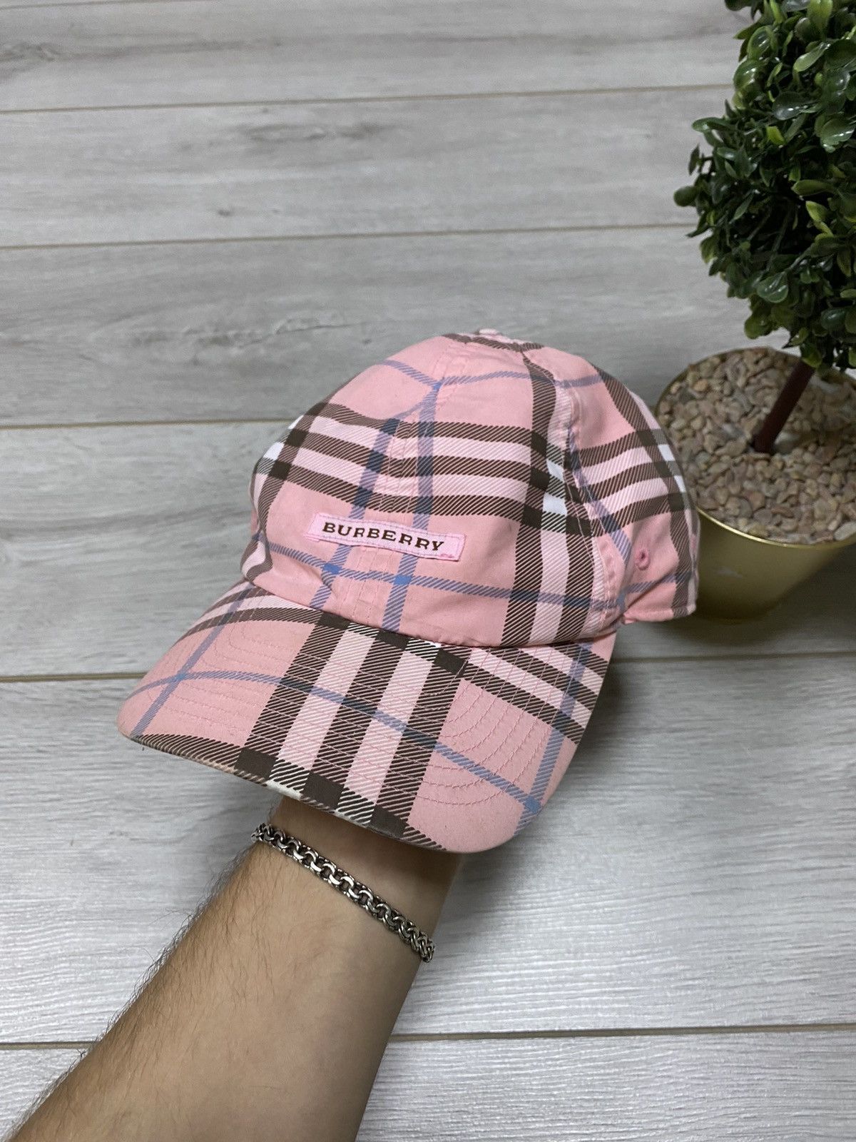 Burberry pink deals hat