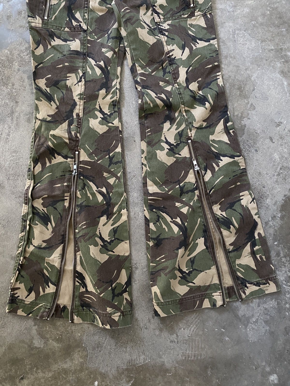 If Six Was Nine 2000s Algonquins - Punk Camo Flared Pants Vkei Size US 32 / EU 48 - 4 Thumbnail