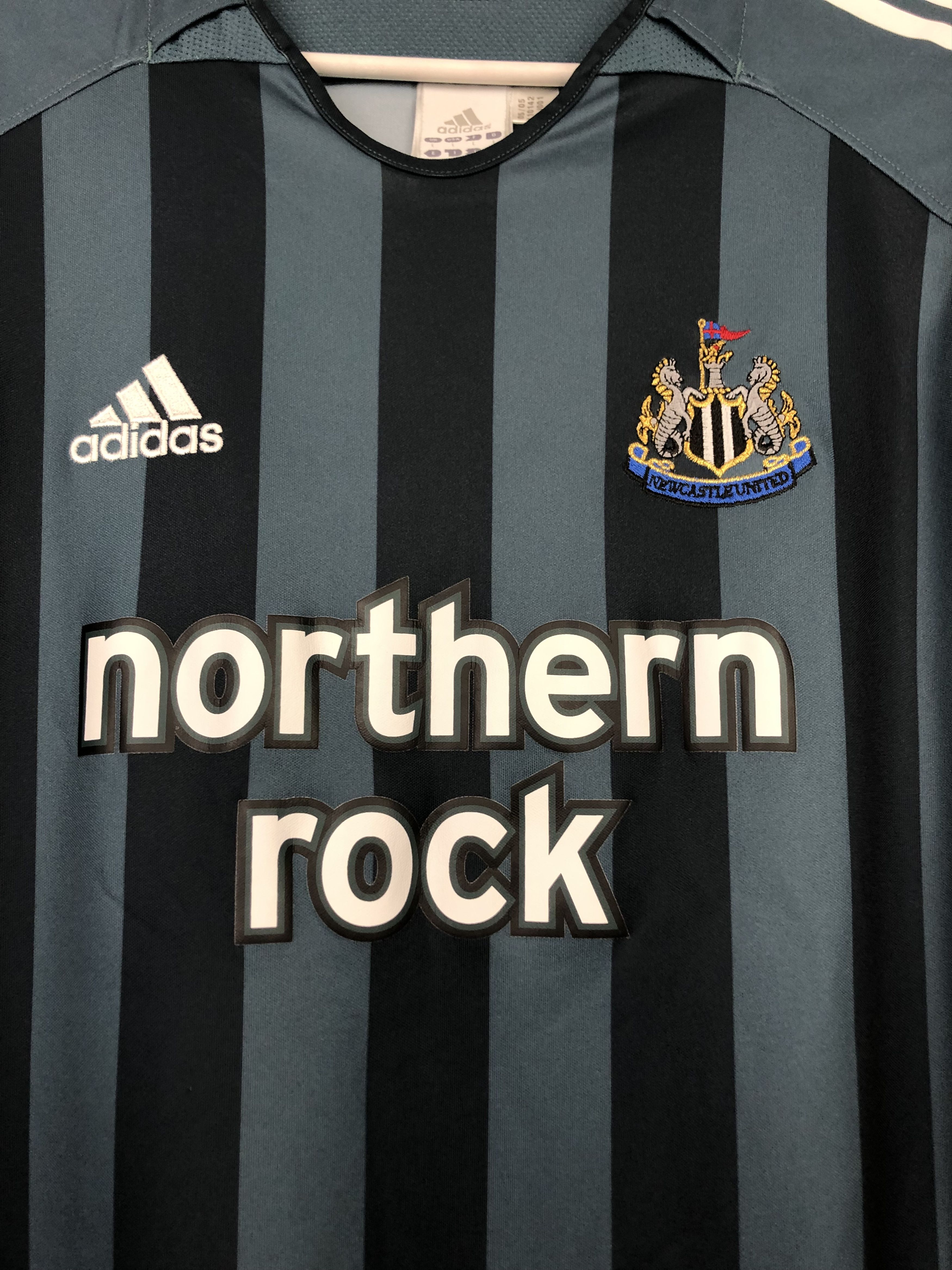 Adidas Newcastle football shirt 2005 Soccer Jersey Sleeve Adidas Size US L / EU 52-54 / 3 - 3 Thumbnail