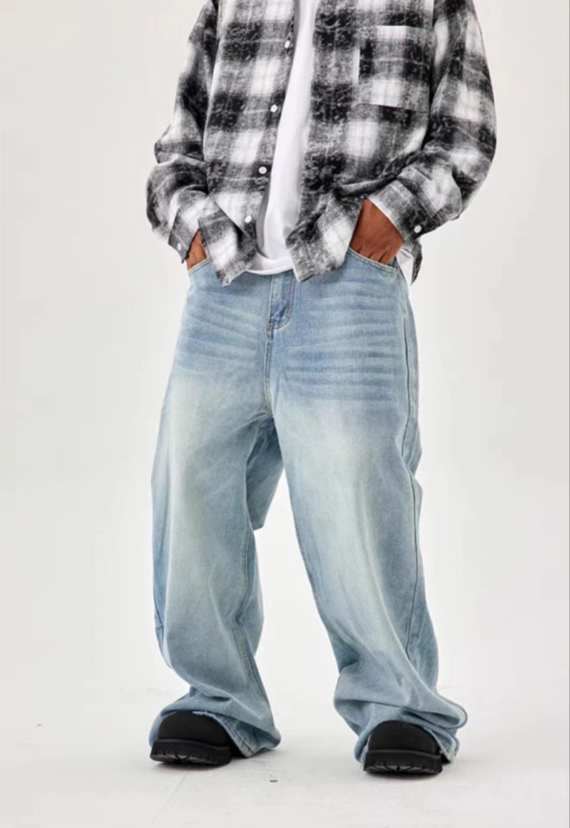 Japanese Brand × Vintage Vintage Light Blue Washed Loose Simple Jeans Size US 28 / EU 44 - 2 Thumbnail