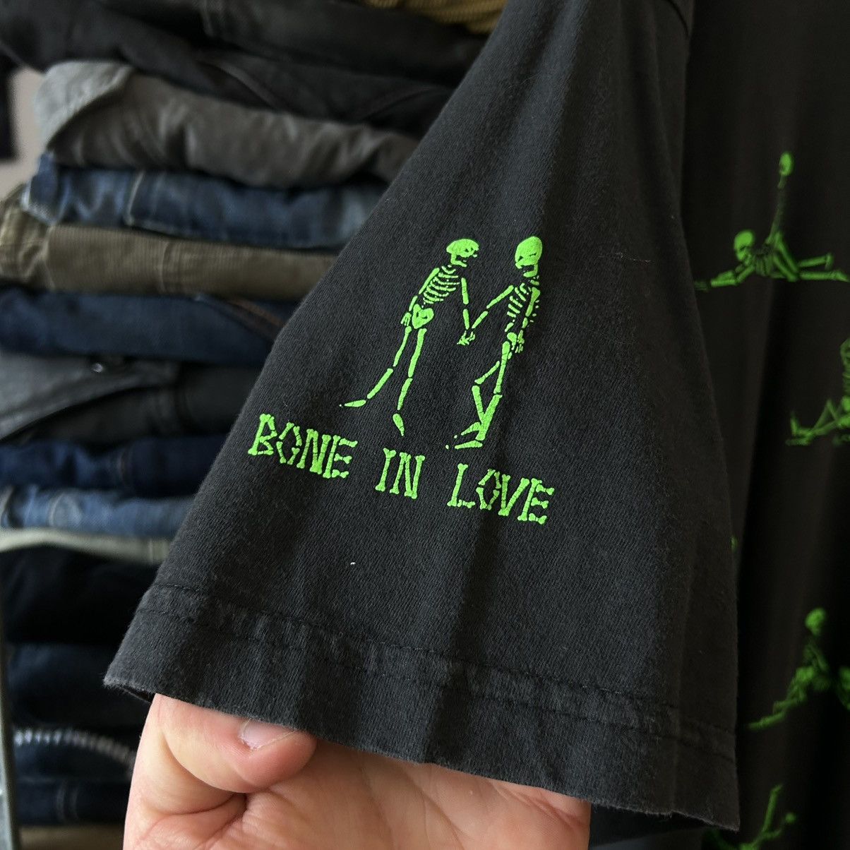 Vintage Vintage Bone In Love Skull big Logo humor 90’s tee size L Size US L / EU 52-54 / 3 - 8 Thumbnail