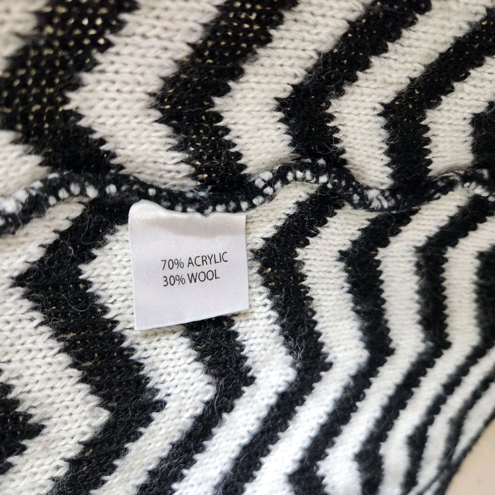 Vintage Lineamaglia Womens Cardigan Wool Blend Long Open LS Black White Chevron |S| Knit Office Women's Shirt/Sweater Size S / US 4 / IT 40 - 7 Thumbnail